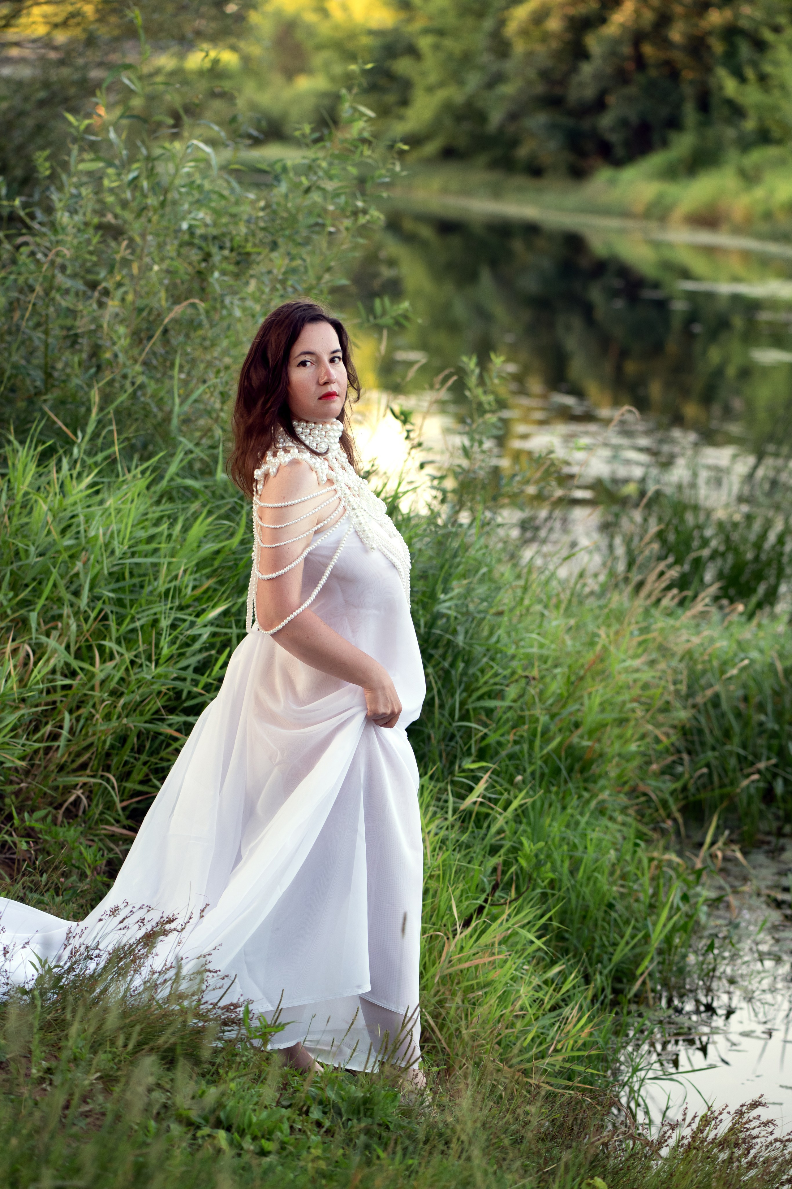 Платье, бусы и вода...... Главная