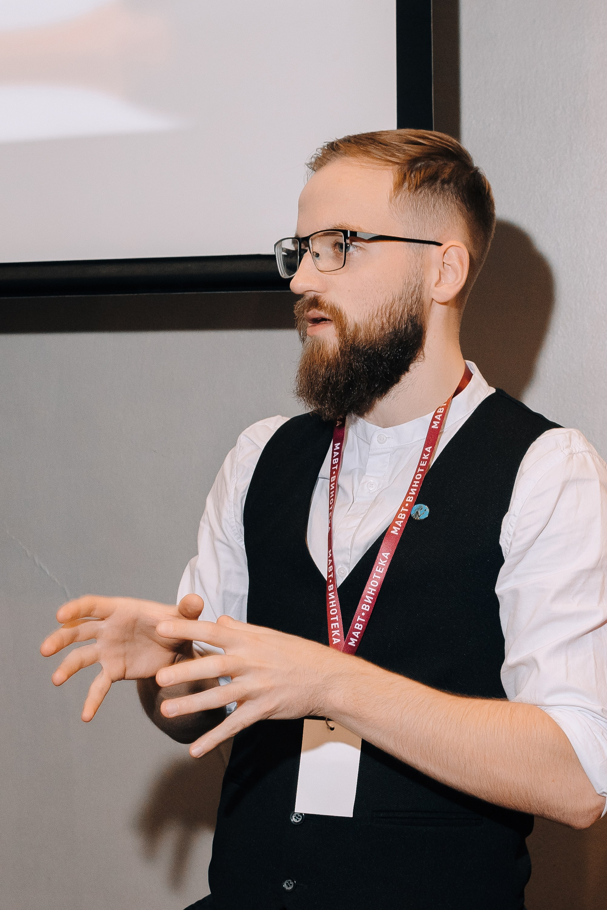 ФЕСТИВАЛЬ ВИНА И КРЕПКИХ НАПИТКОВ МАВТ-ВИНОТЕКА. Репортажный фотограф Зуев Роман г. Челябинск