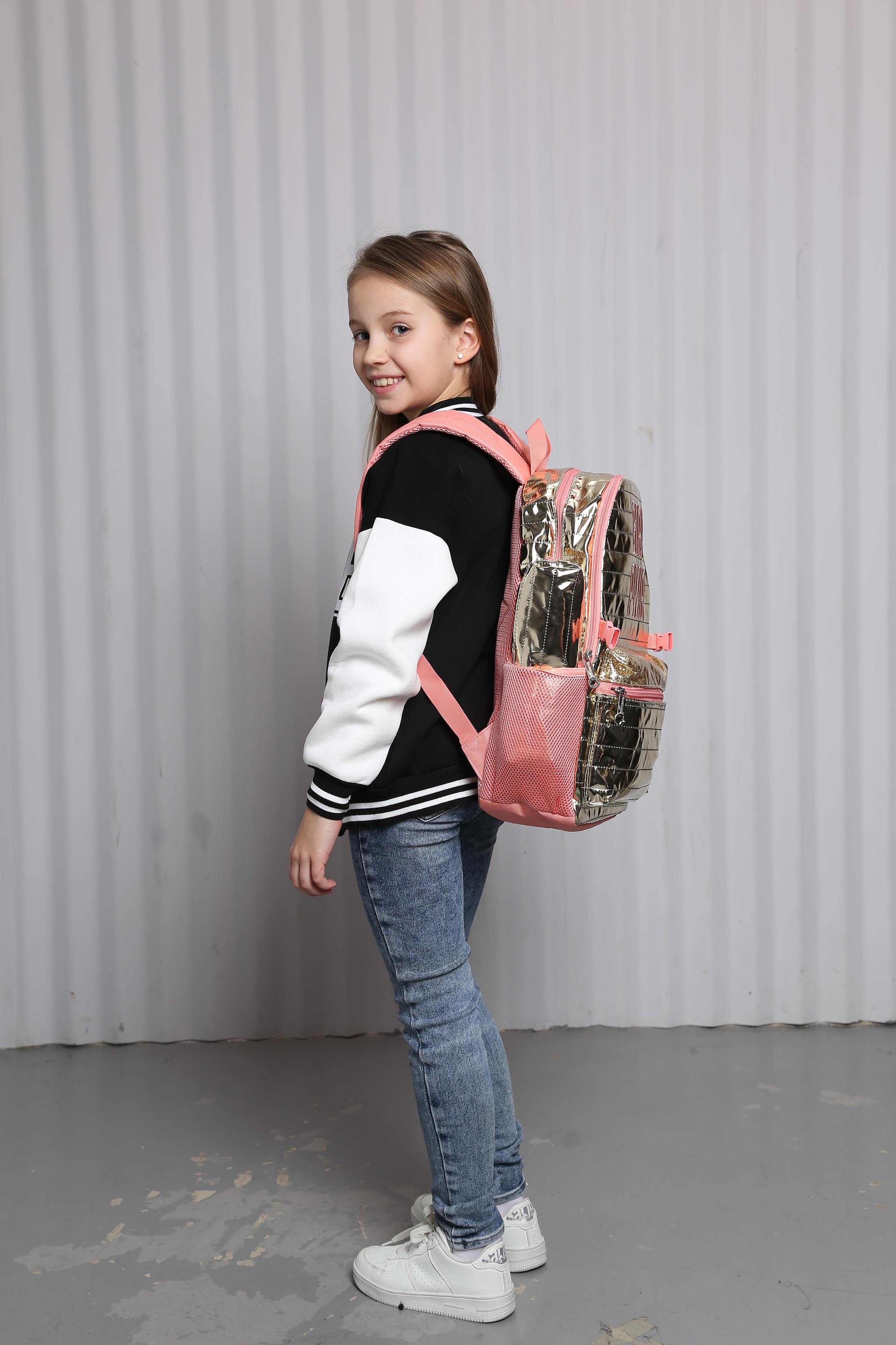 Профессиональная коммерческая фотосессия для детских товаров - одежда, обувь, аксессуары. Fashion фотограф в Санкт-Петербурге Савинова Ирина