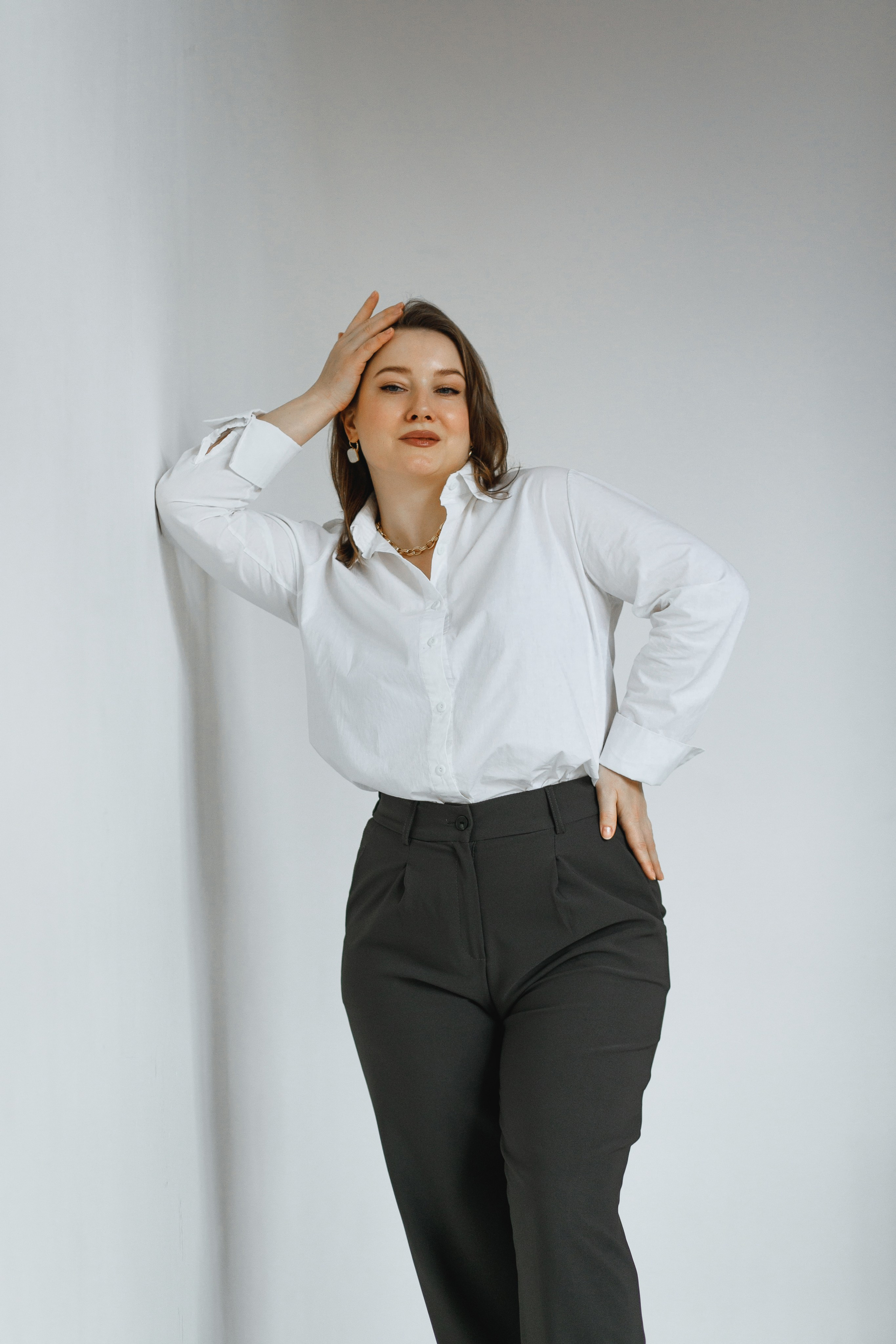 Юлия, 50-52 р-р, 167 см. KED Production — продакшн из СПб. Создаём фото, видео и контент, который помогает брендам и селлерам продавать больше