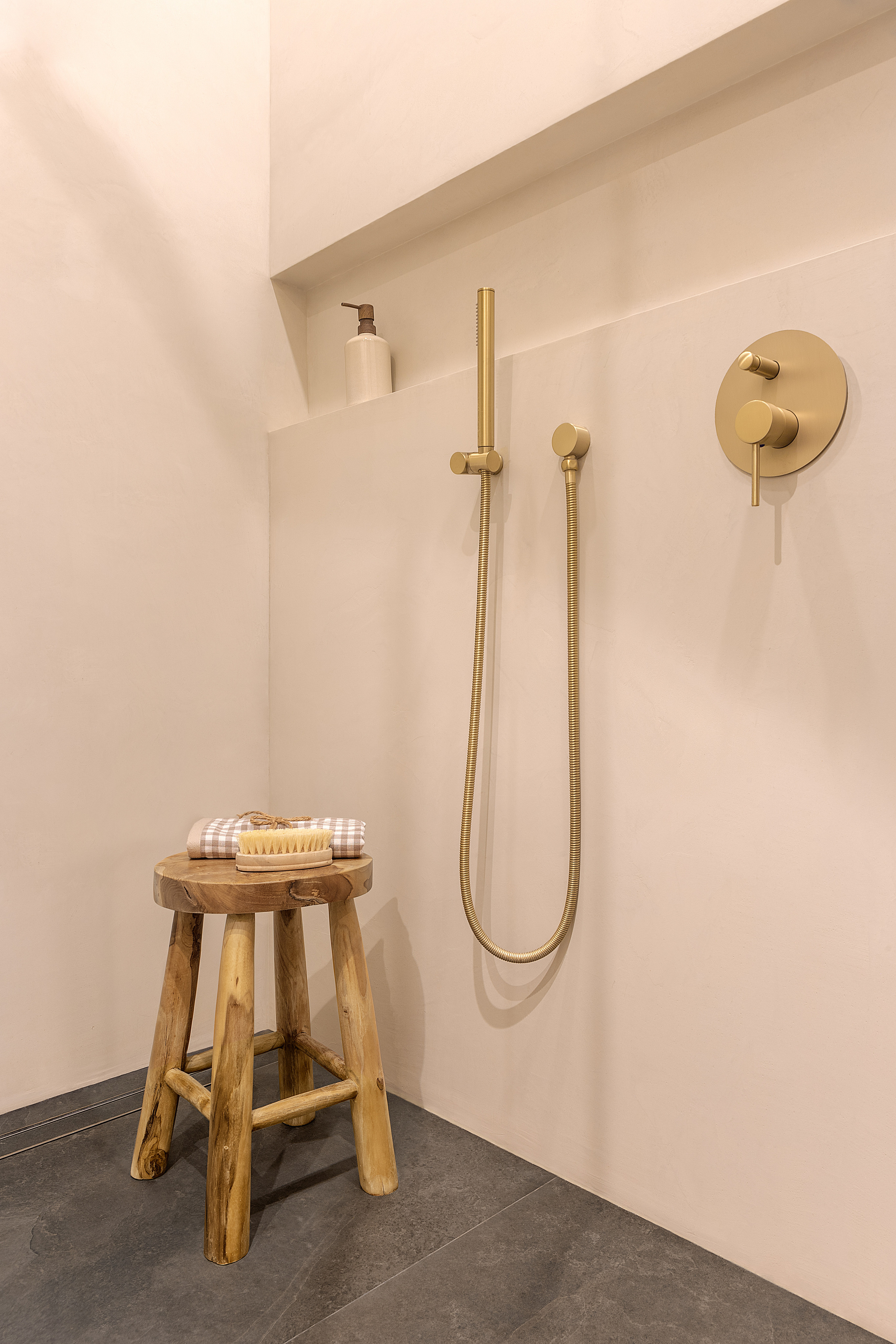 Duna Interiors — Metropole. Roman Yakunin — interior photographer in Almaty, Kazakhstan