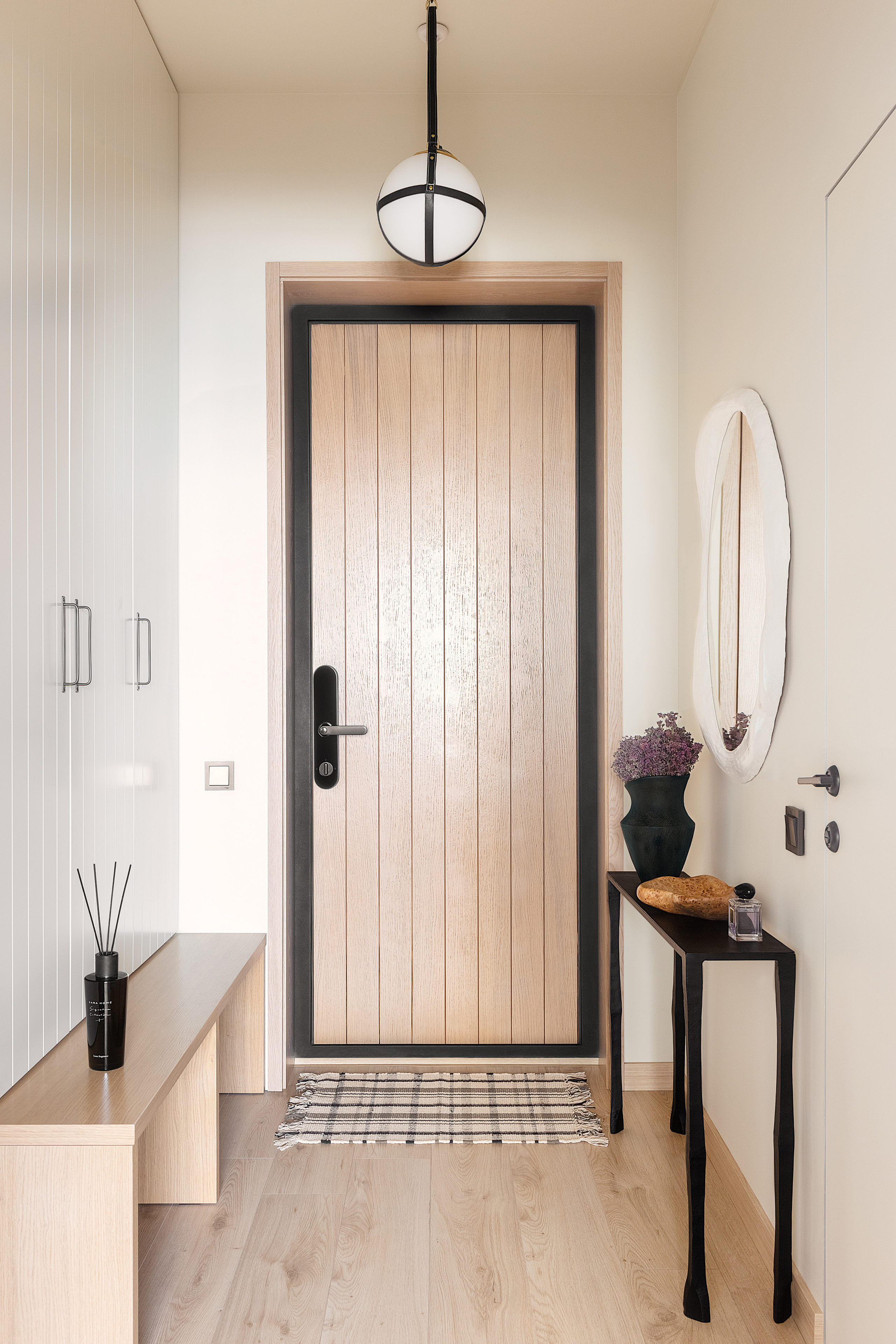 Duna Interiors — Metropole. Roman Yakunin — interior photographer in Almaty, Kazakhstan