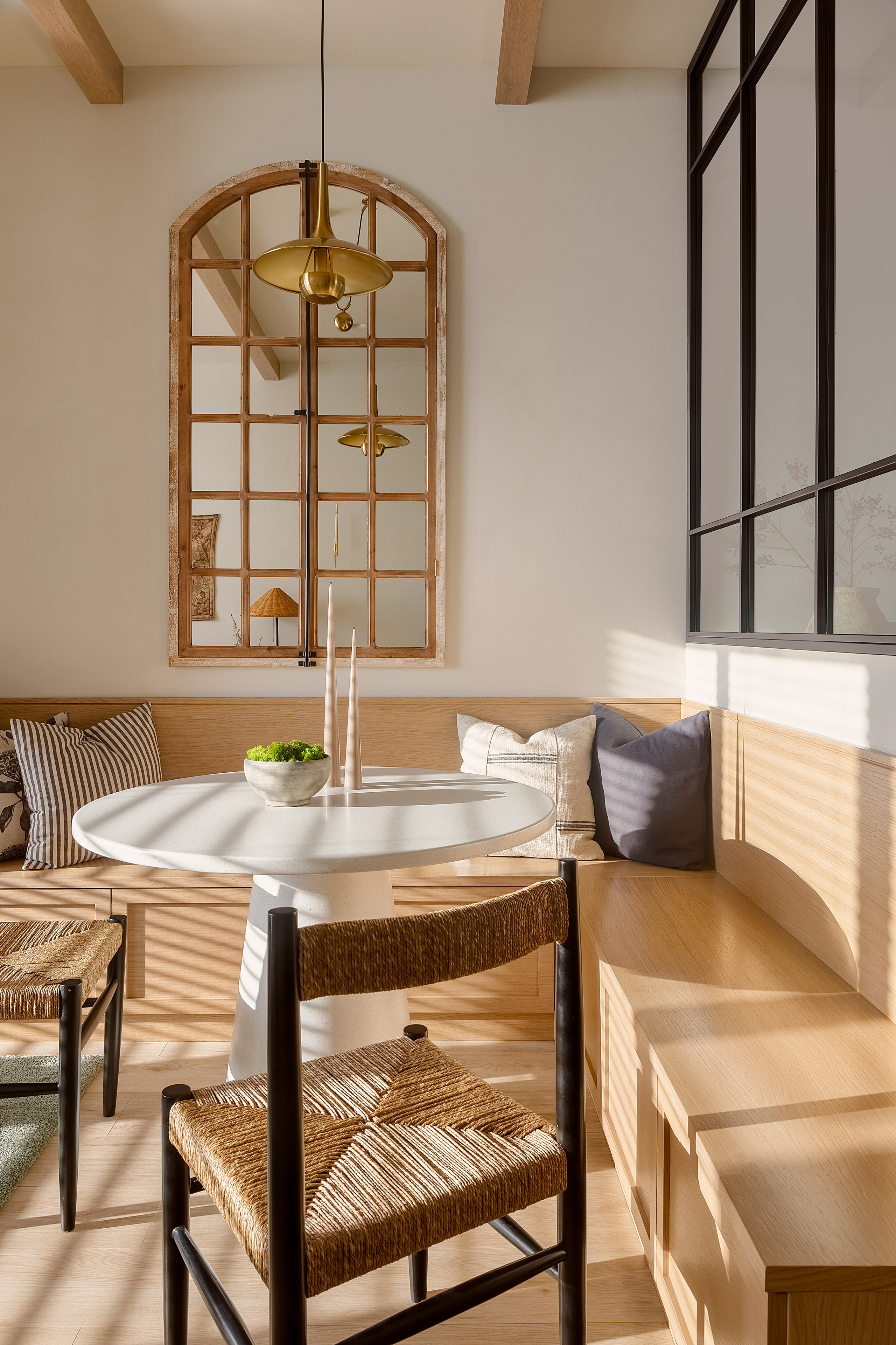 Duna Interiors — Metropole. Roman Yakunin — interior photographer in Almaty, Kazakhstan