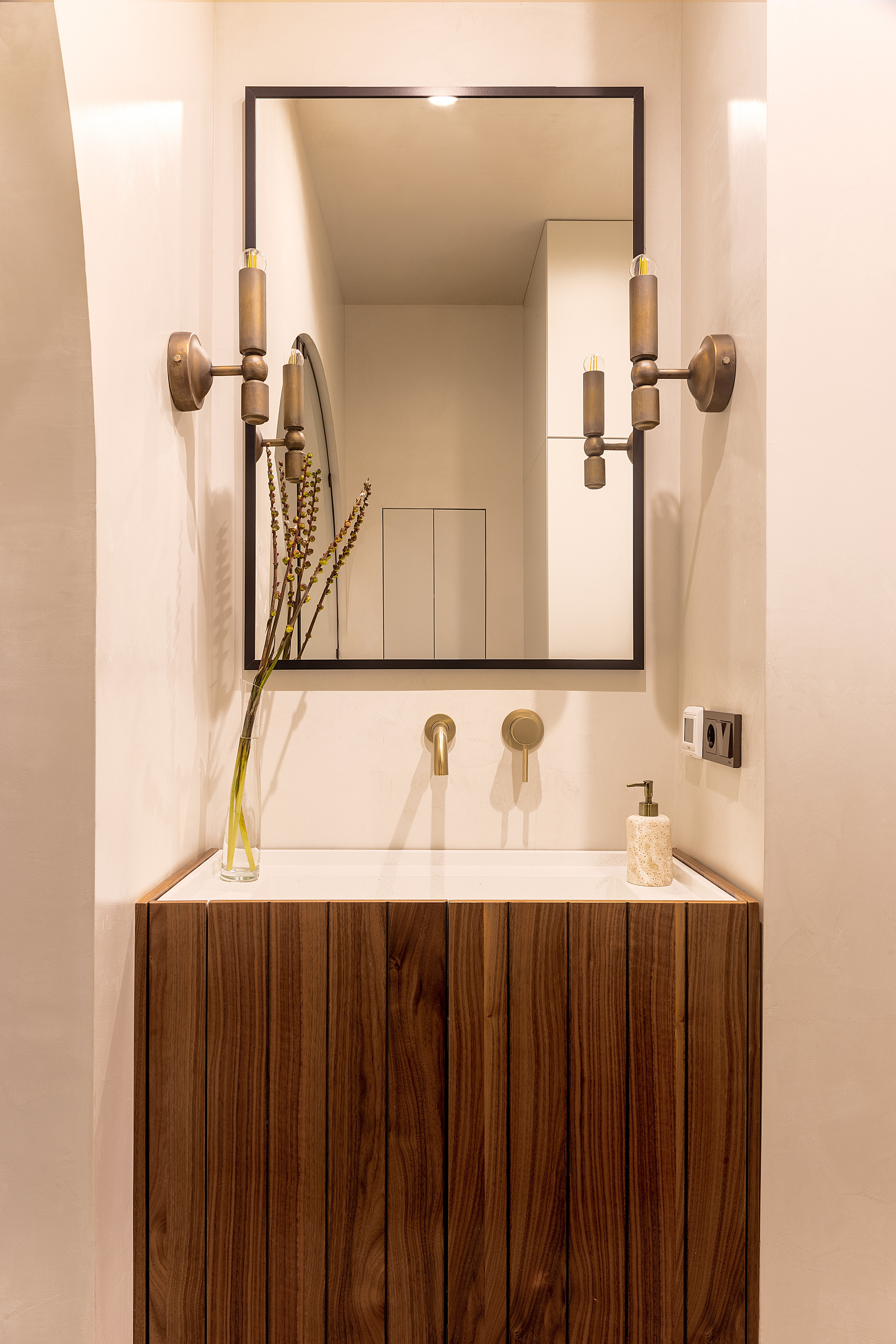 Duna Interiors — Metropole. Roman Yakunin — interior photographer in Almaty, Kazakhstan