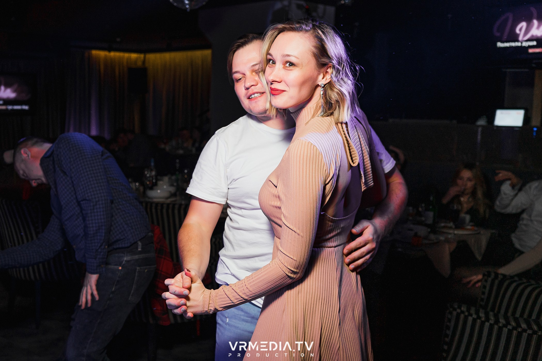 РОК-ВЕЧЕРИНКА в караоке-баре «Volna»