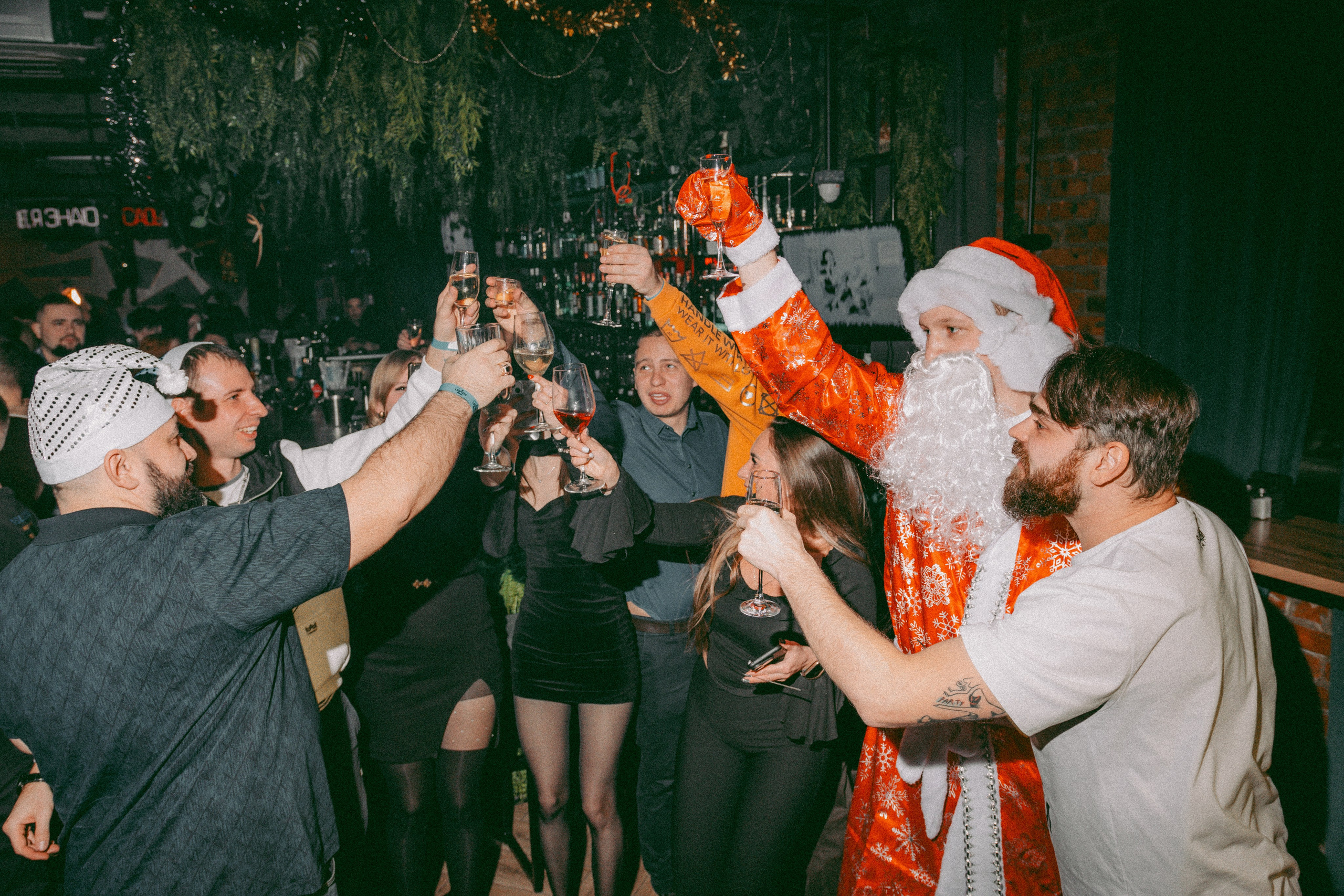 SEVEN bar — New Year