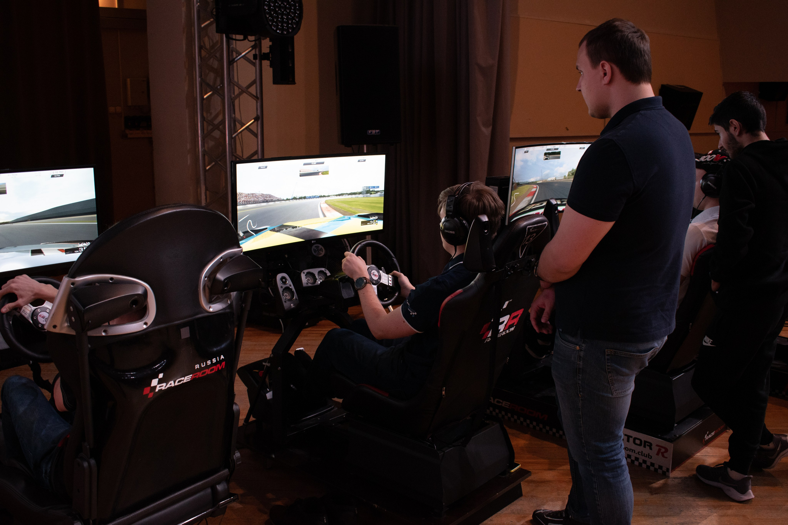 RaceRoom — Командный турнир среди ВУЗов города Москвы | 22.02.20. Репортажный фотограф Сыбер Мартти