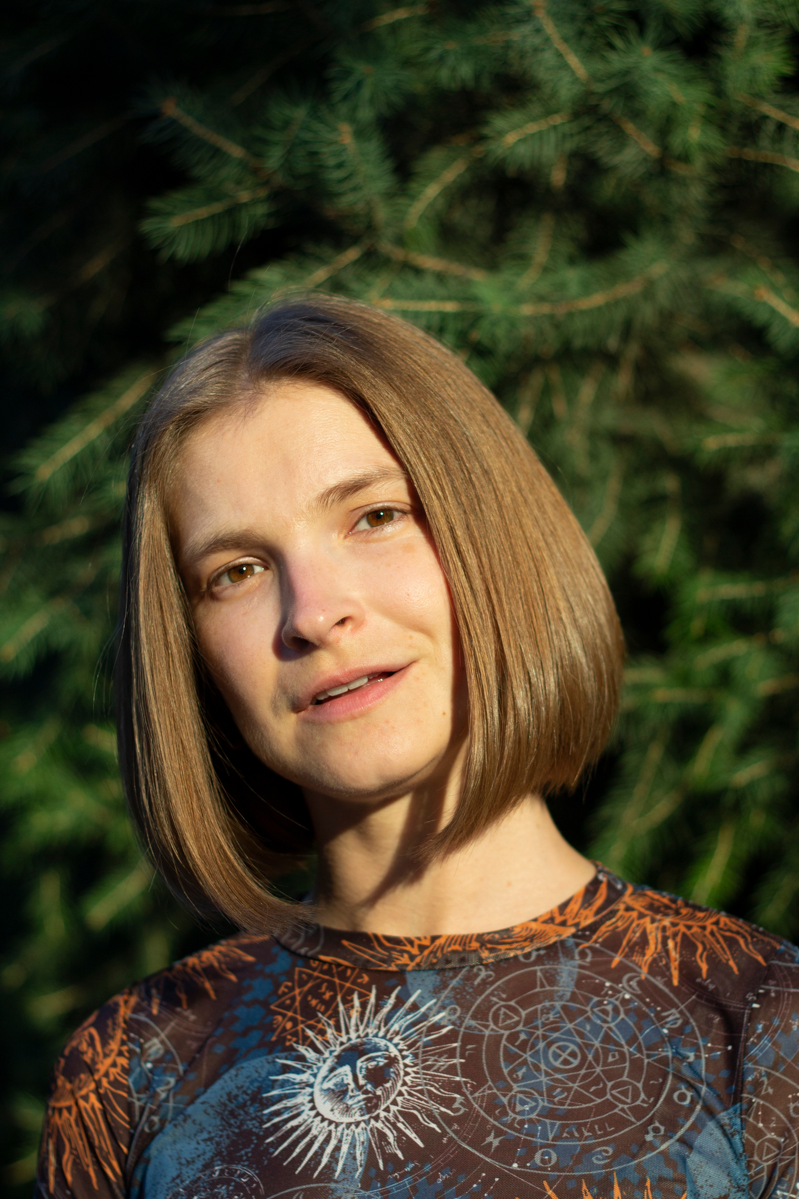 Girl portrait in sunset light