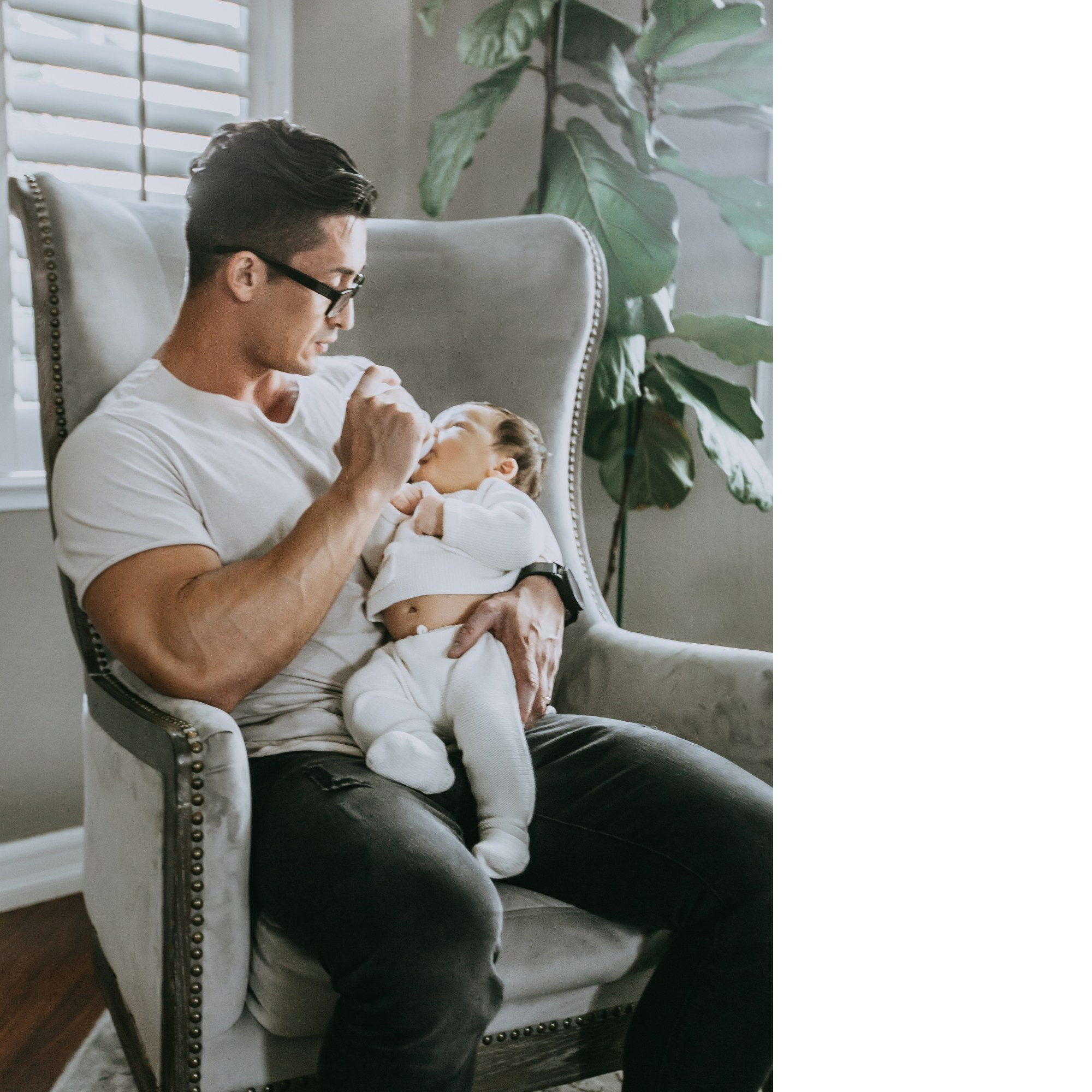 Коллаж школьных и спортивных моментов детей