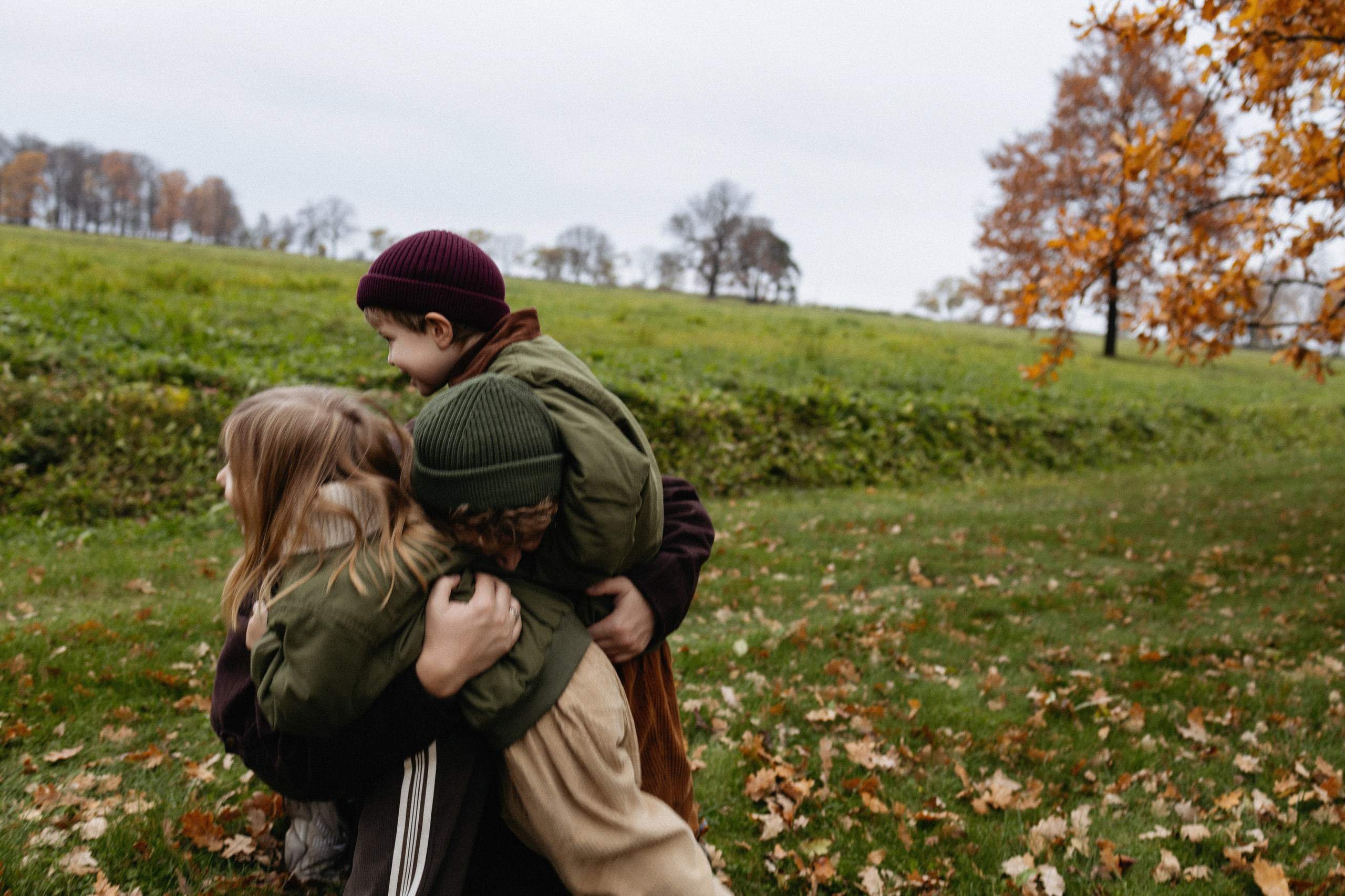Семейная осенняя фотосессия в парке. Вера Пьянцева семейный, свадебный и парный фотограф в Санкт-Петербурге