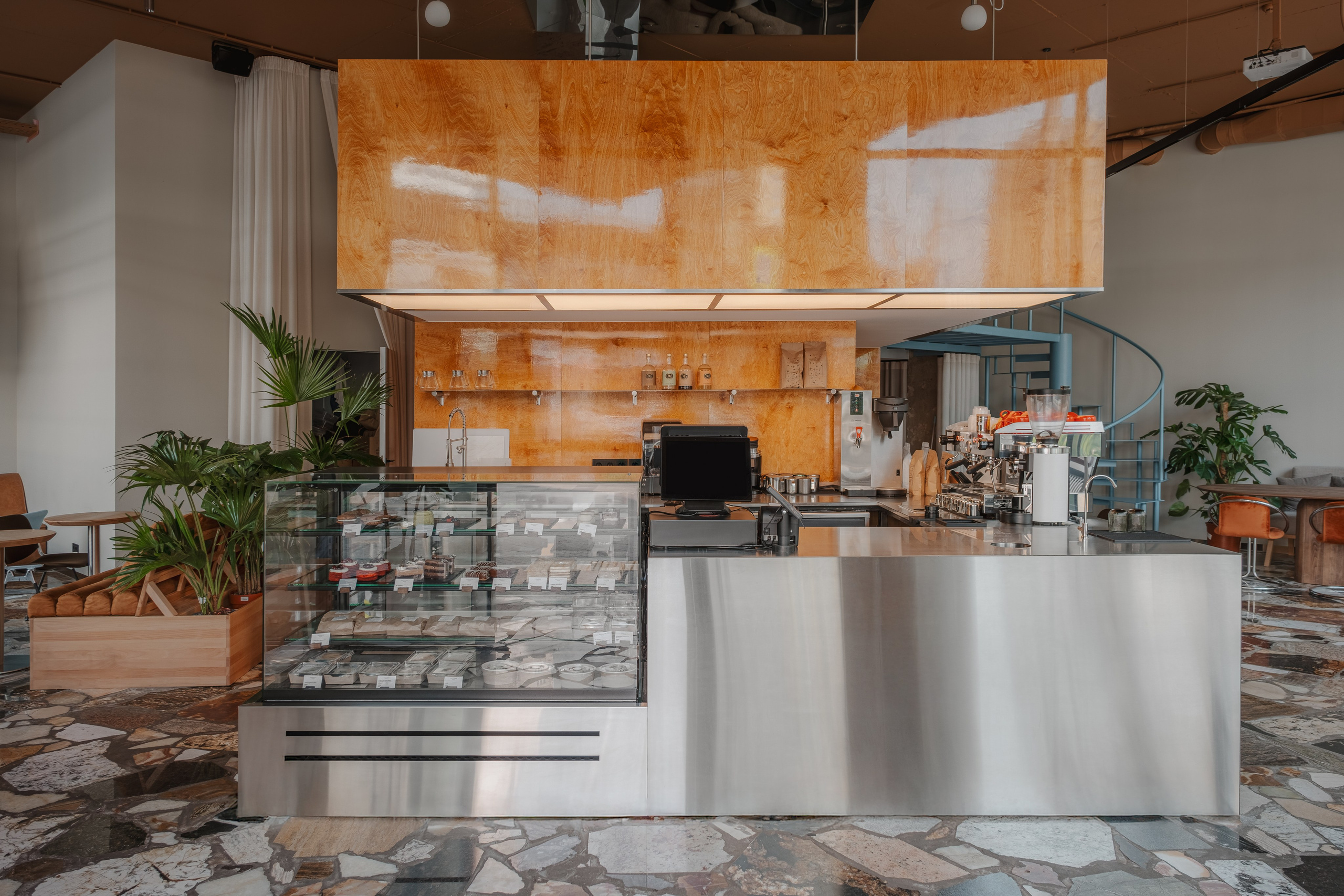 Zatsepi Coffee by Sogret Buro. Ekaterina Symidi. Interior Photographer