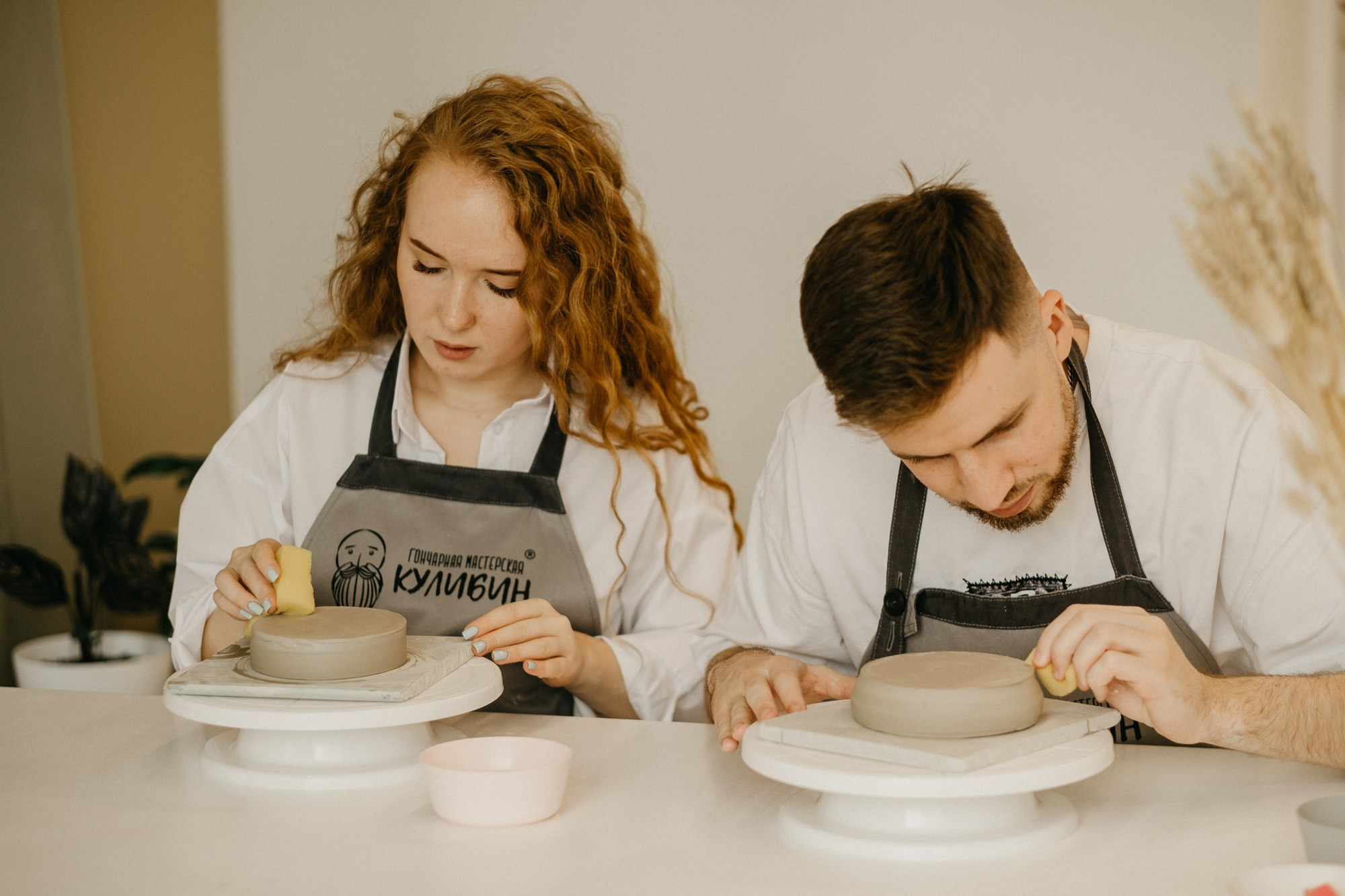 В гончарной мастерской. Свадебный фотограф Александра Тюлякова
