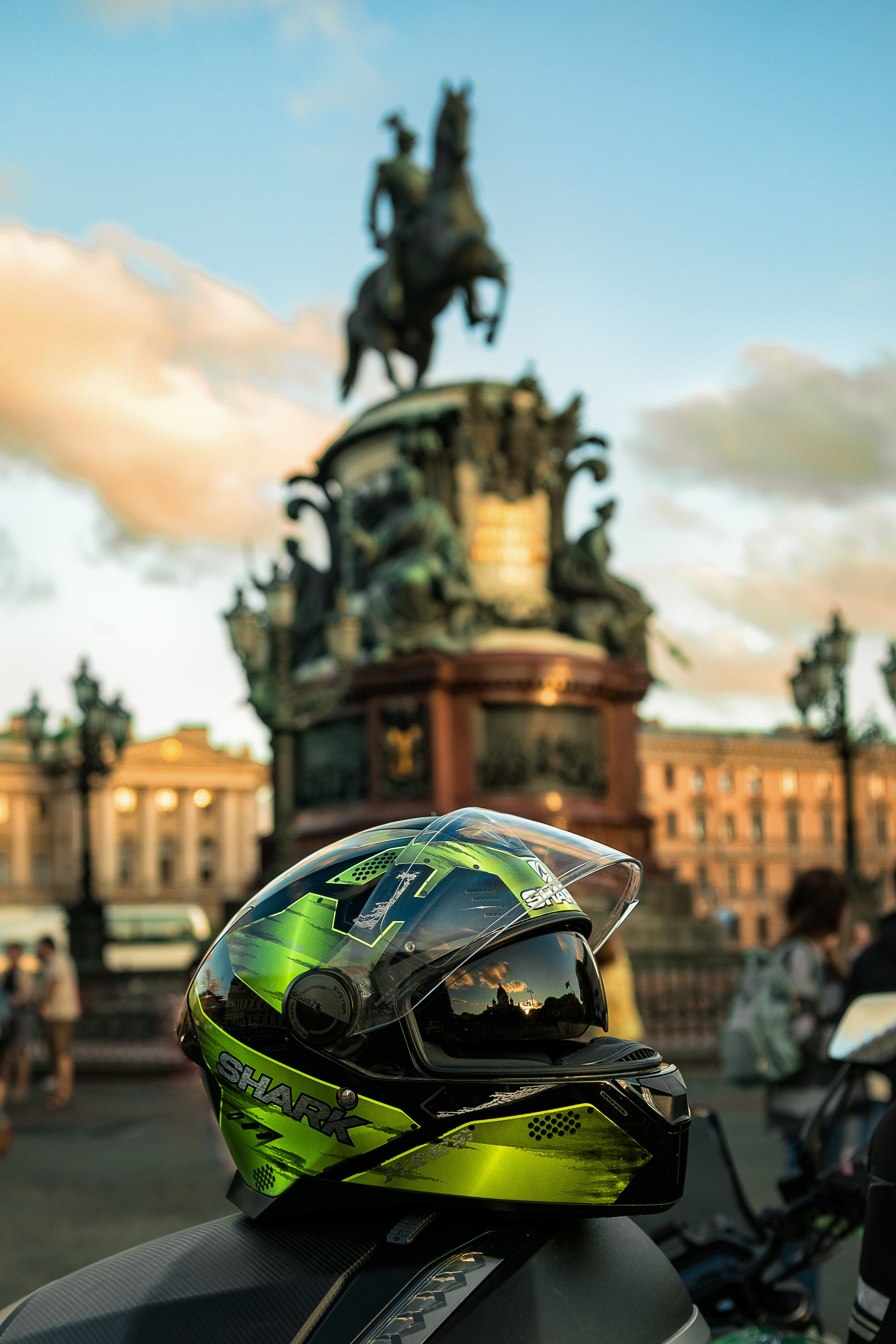 Фотосессия на мотоцикле для девушки. Семейный и свадебный фотограф в Санкт-Петербурге Таша Семёнова