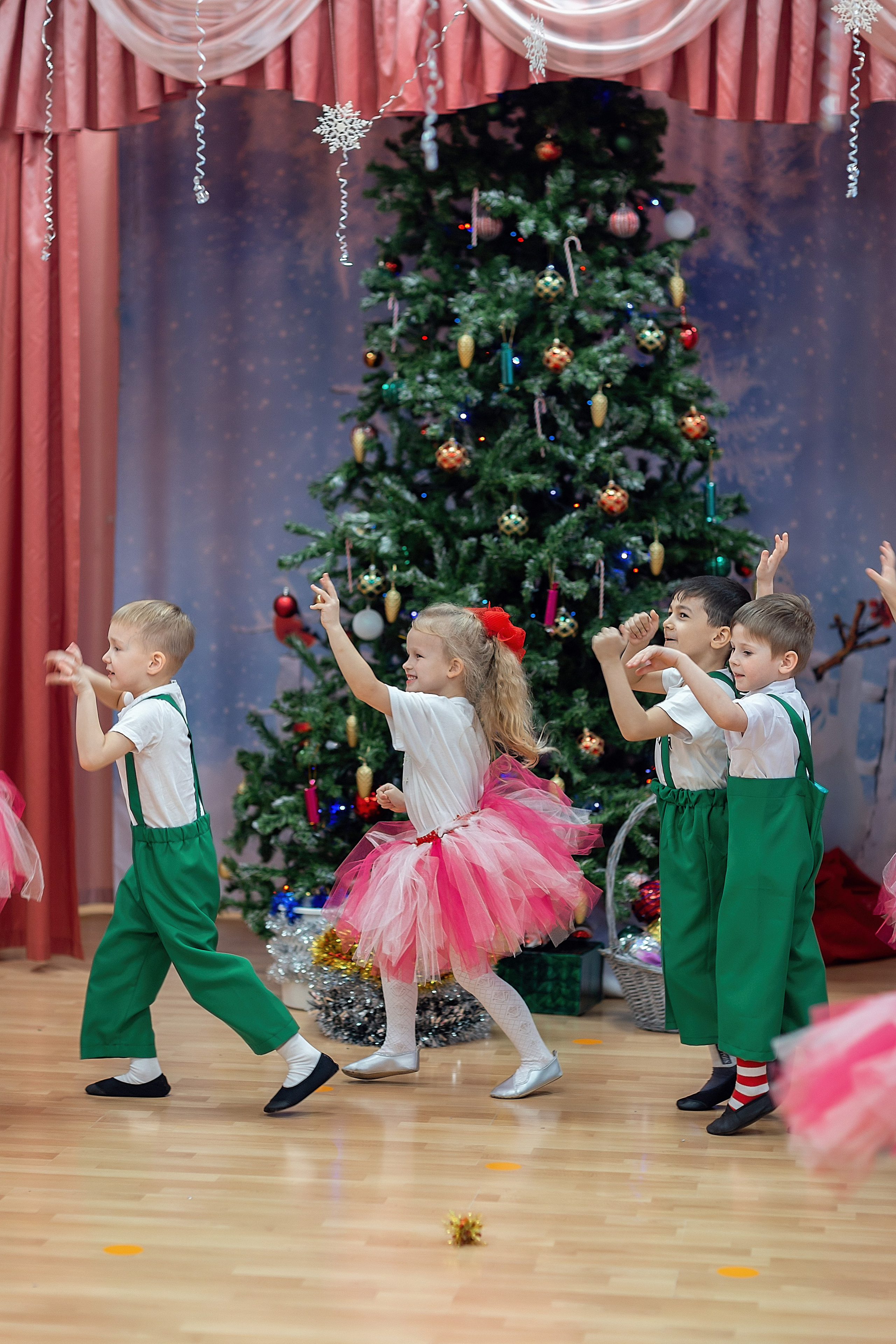 Утренник_"Карамельная фабрика» 2024. Семейный фотограф в Санкт-Петербурге