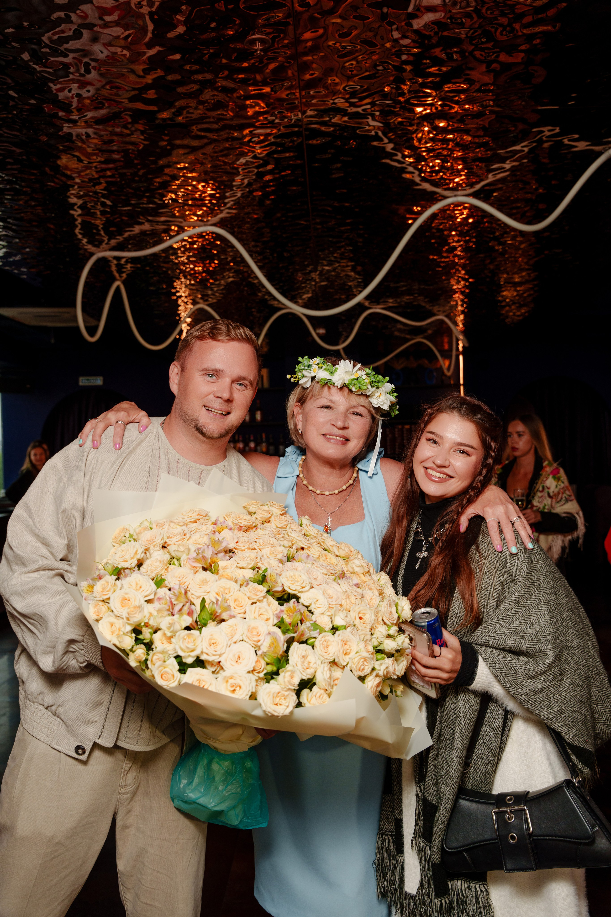 Репортажный фотограф на гендер пати в славянском стиле в Москве. Репортажный фотограф Москва Сергей Дружинин