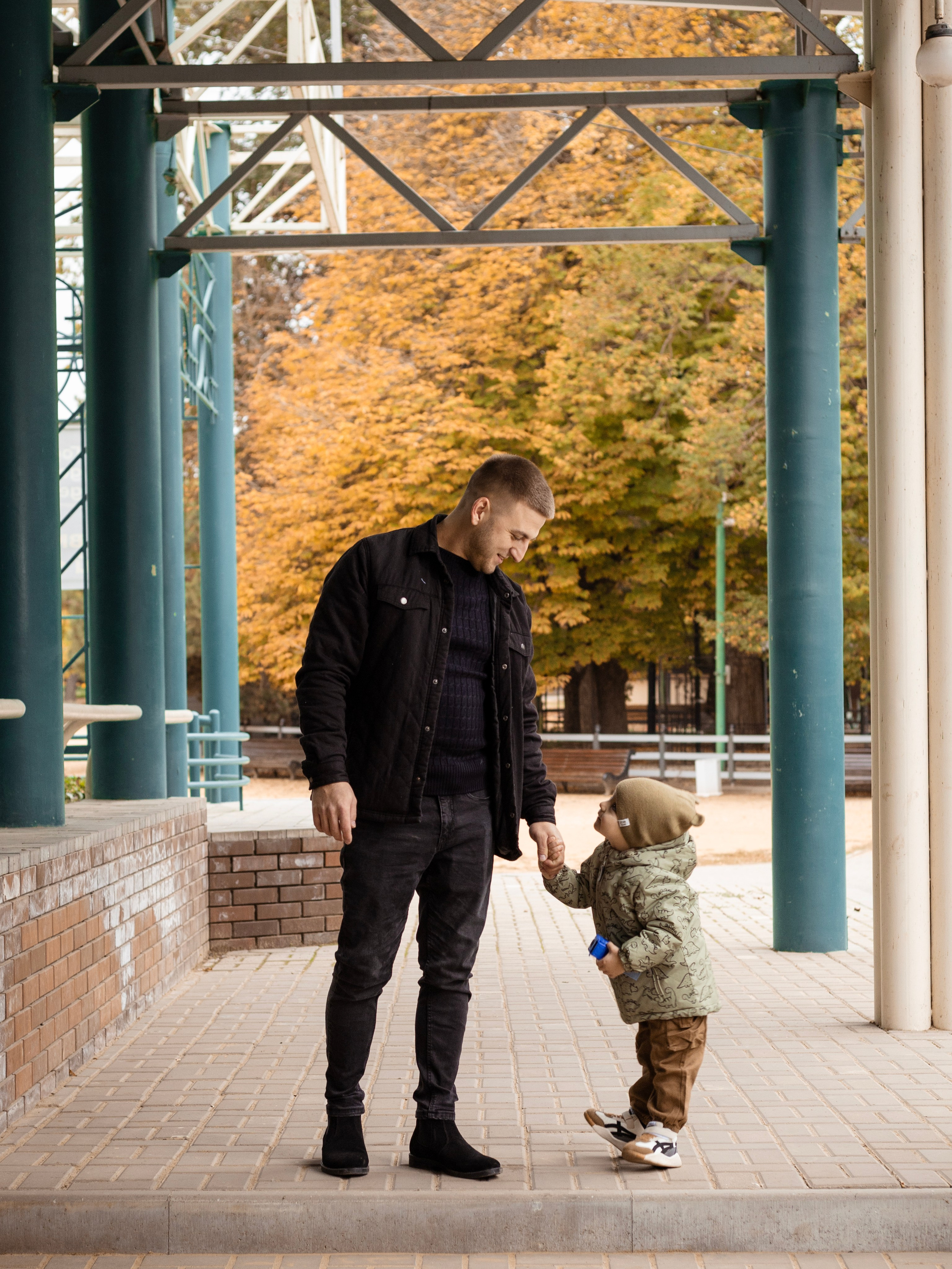 Антон и Лев. Осенний парк Горького. Фотограф, Таганрог, Руслан Степущенко