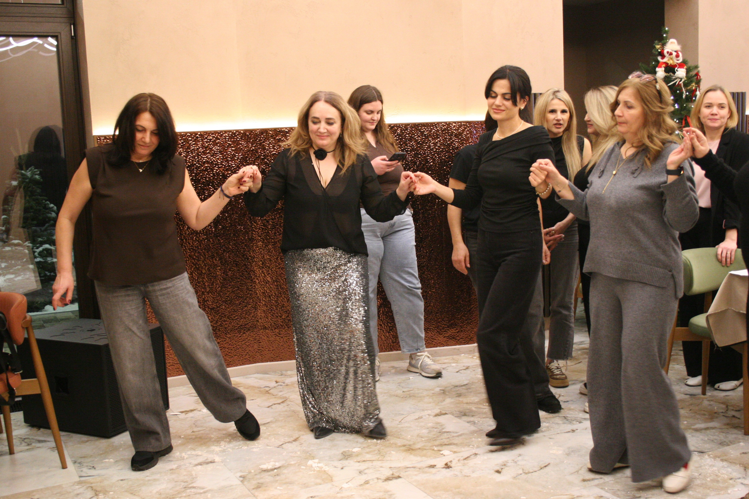 Антистресс Девичник в Агора Лофт. Креативный фотограф