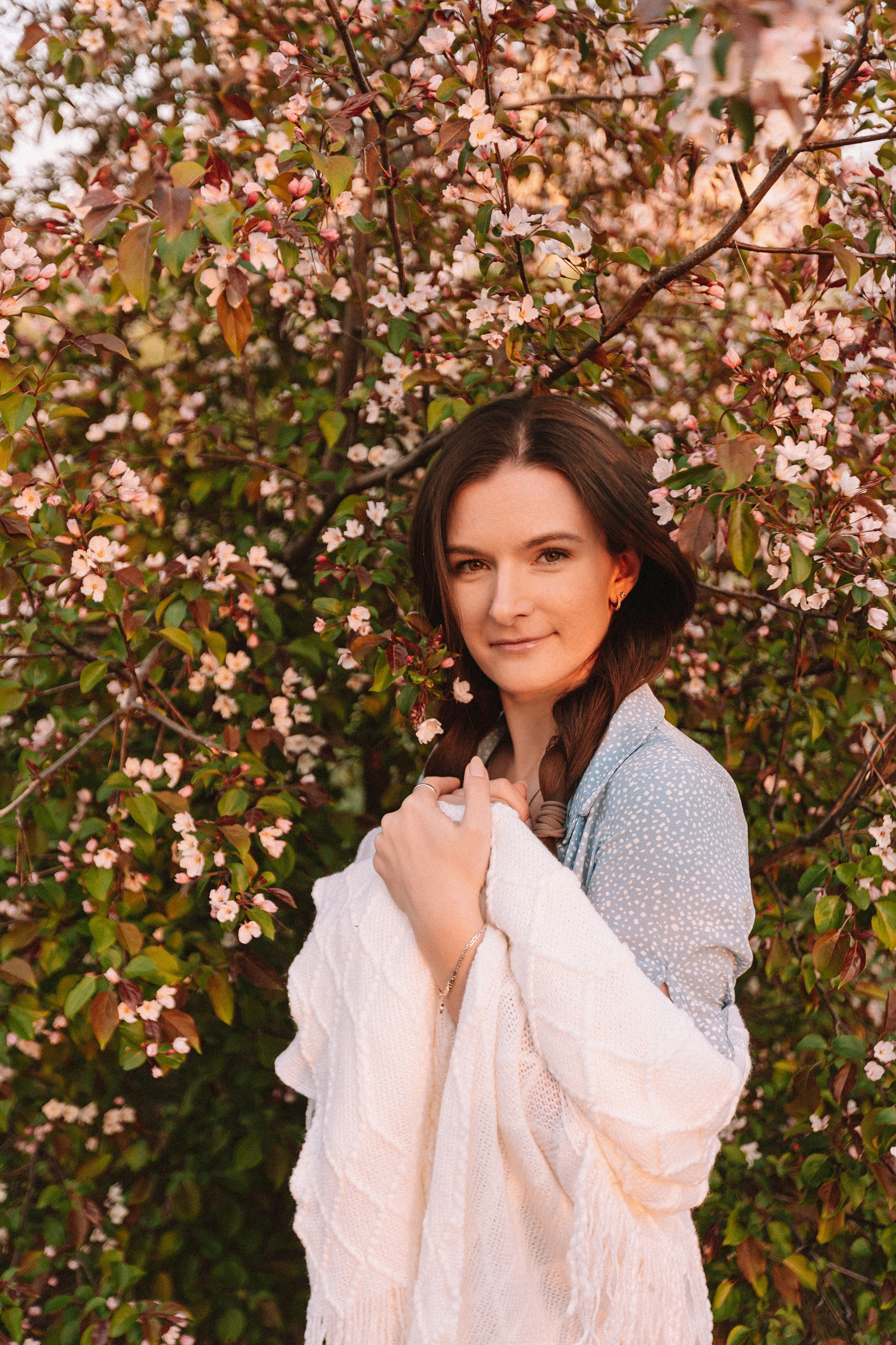 Яблони. Семейный фотограф Тюмень, фотограф на роды Салмина Мария