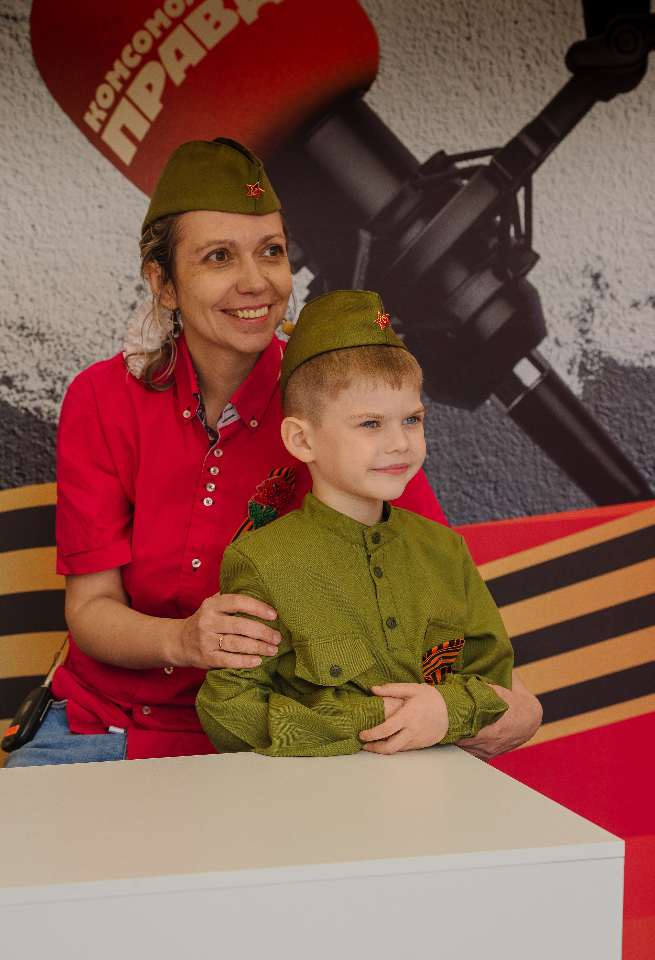 9 мая Центральная плащадь. Фотограф Мария Каюрова