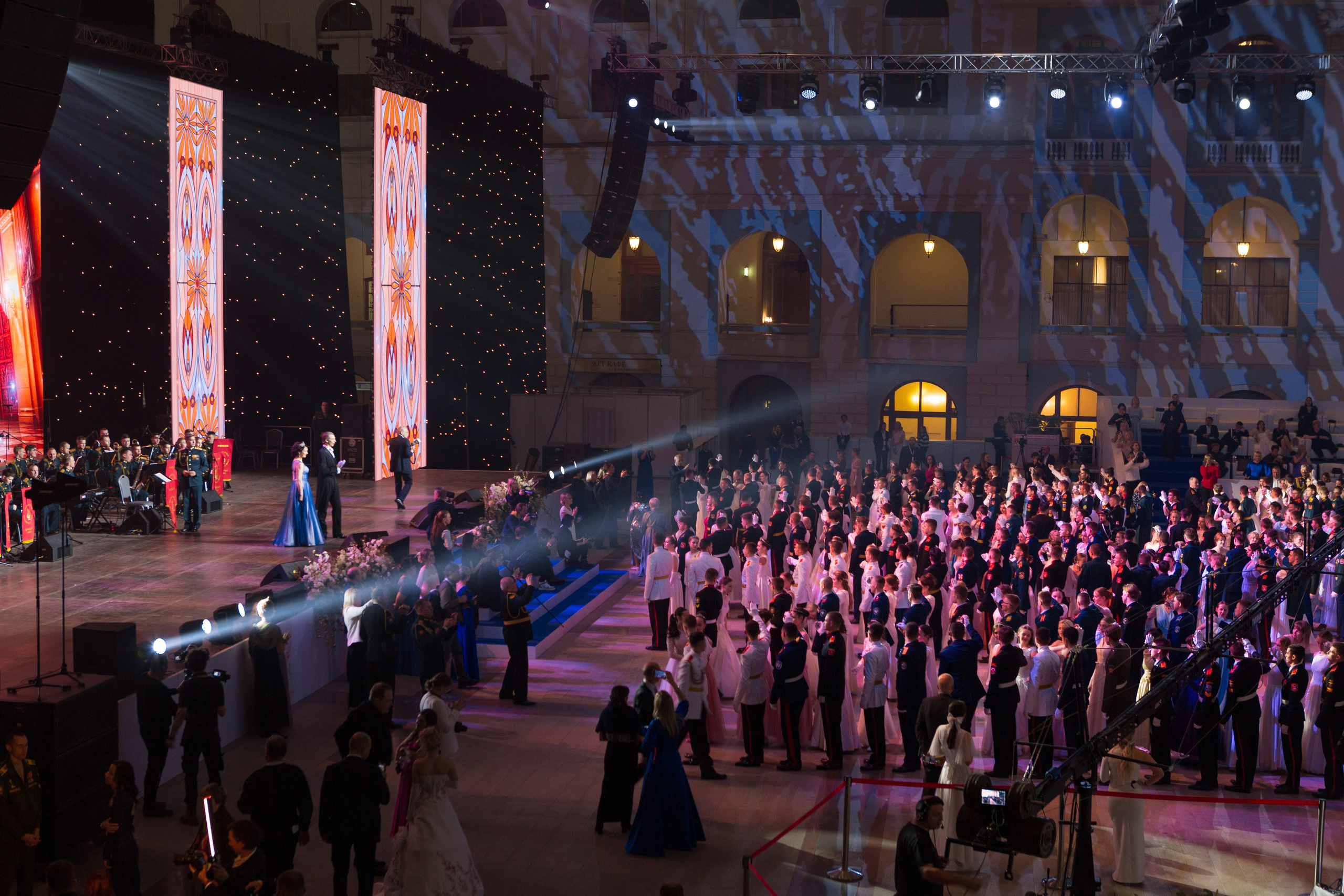 VIII «Международный Кремлёвский Благотворительный Кадетский Бал». Рекламный, предметный, репортажный, семейный фотограф и художник в Москве