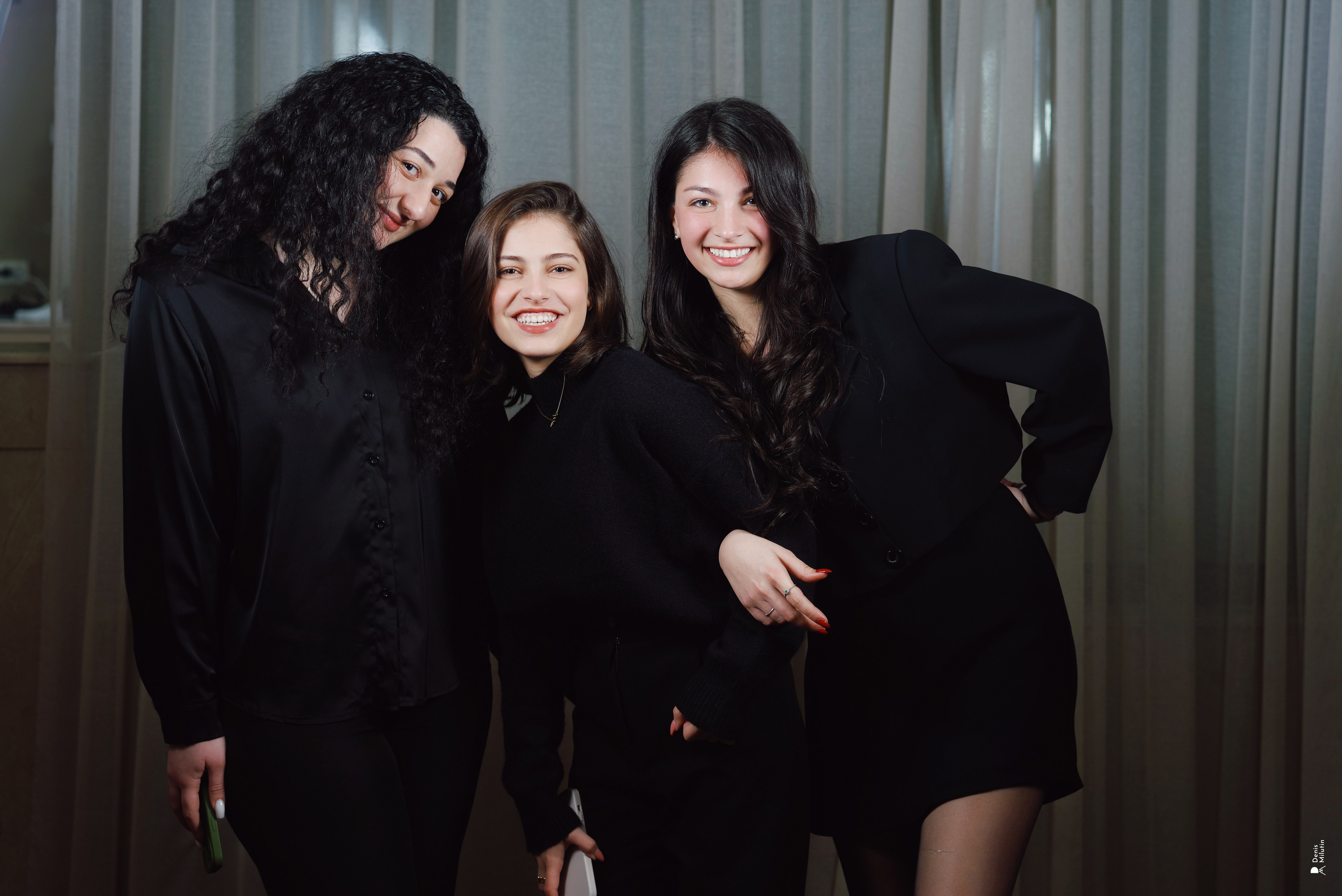 English Versale. Портретный фотограф Денис Милютин