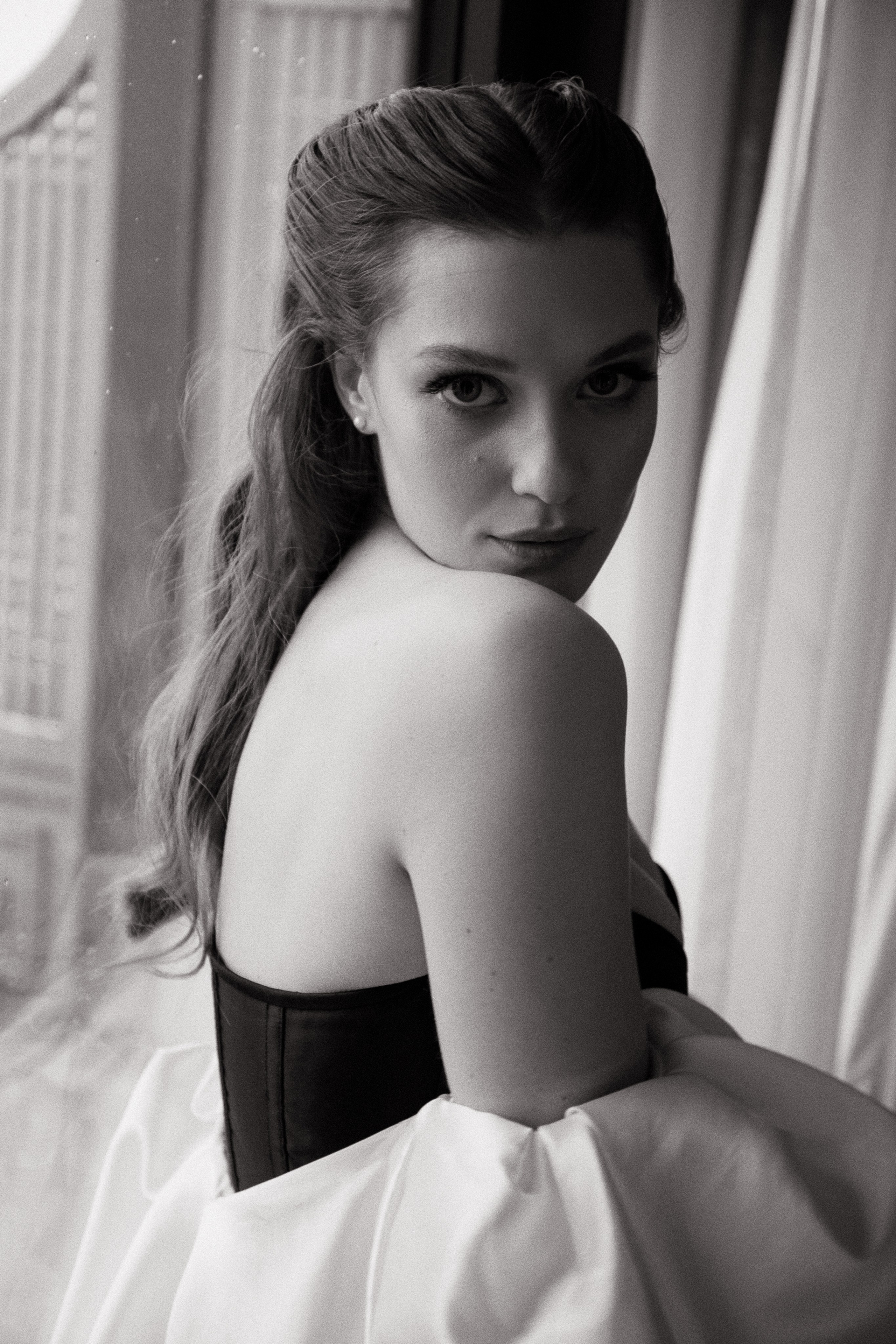 Роман и Валерия. Главная