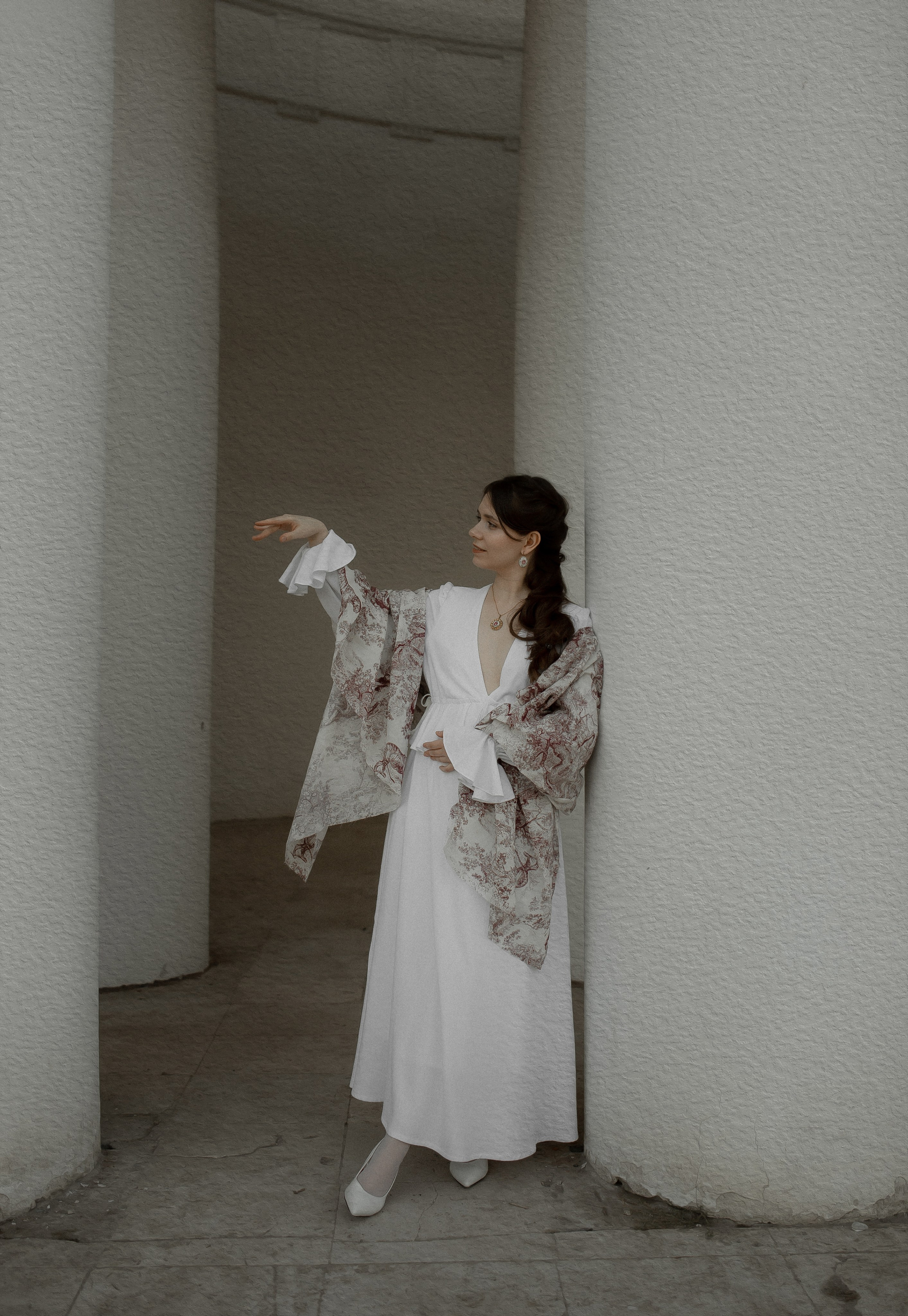 Александра. Твой проводник в мир ушедших эпох, романтики и женственности