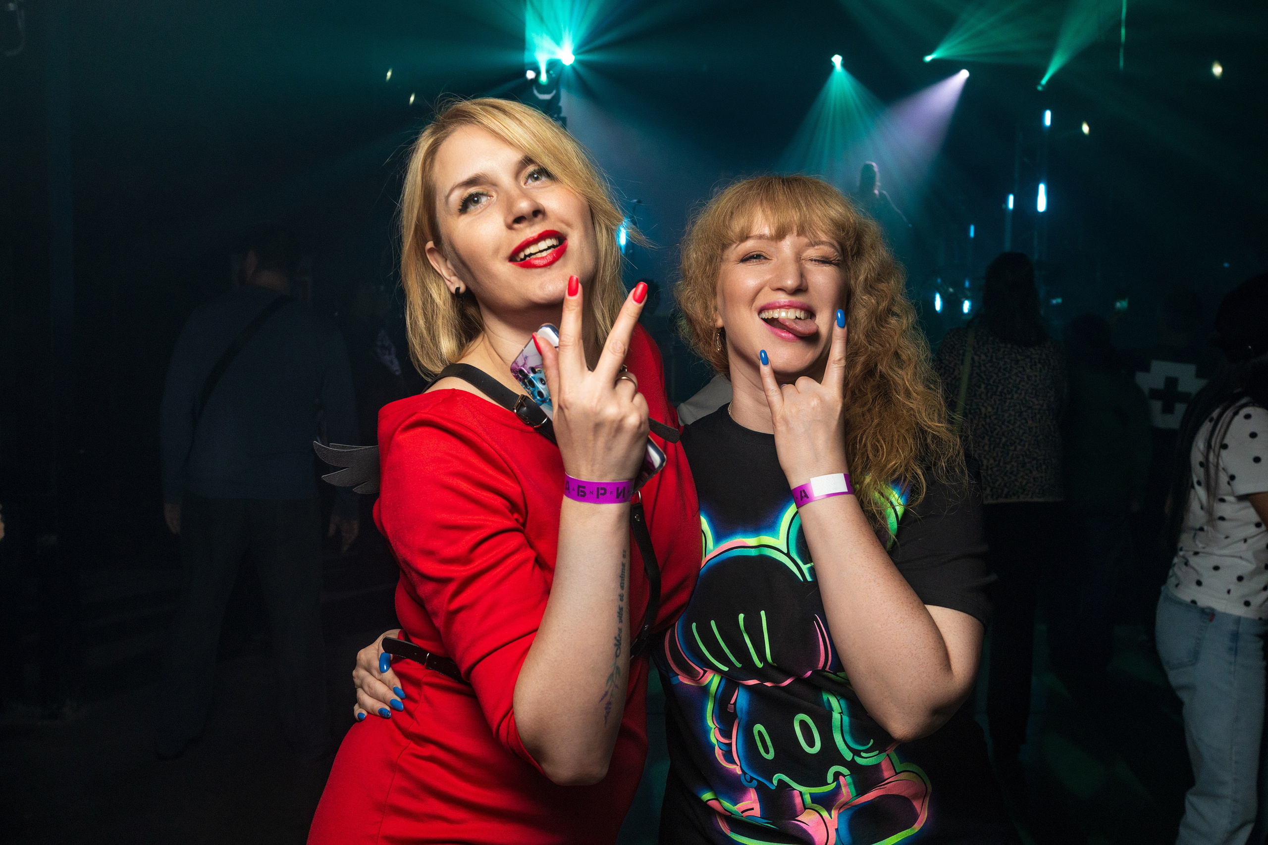 System Reality: Glow! в клубе Фабрика, Екатеринбург. Репортажный фотограф Екатеринбург | Яркий, качественный репортаж | Концерты, клубы, репортаж, праздники, корпоративы