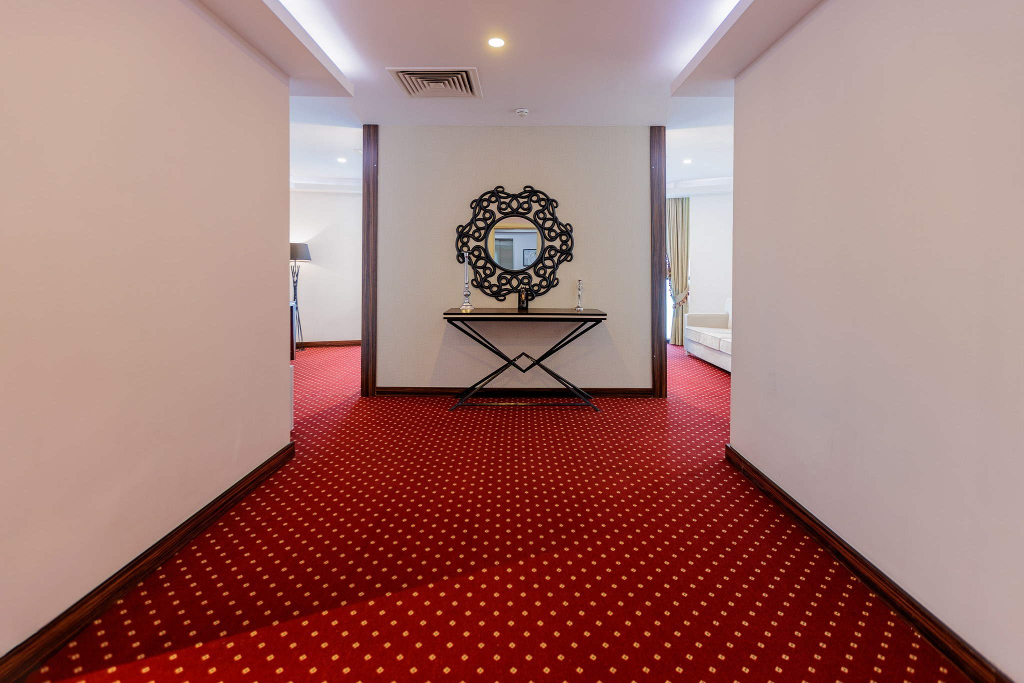 SKY TOWER (METRO CITY). Режиссёр, клипмейкер, фотограф — Андрей Охота