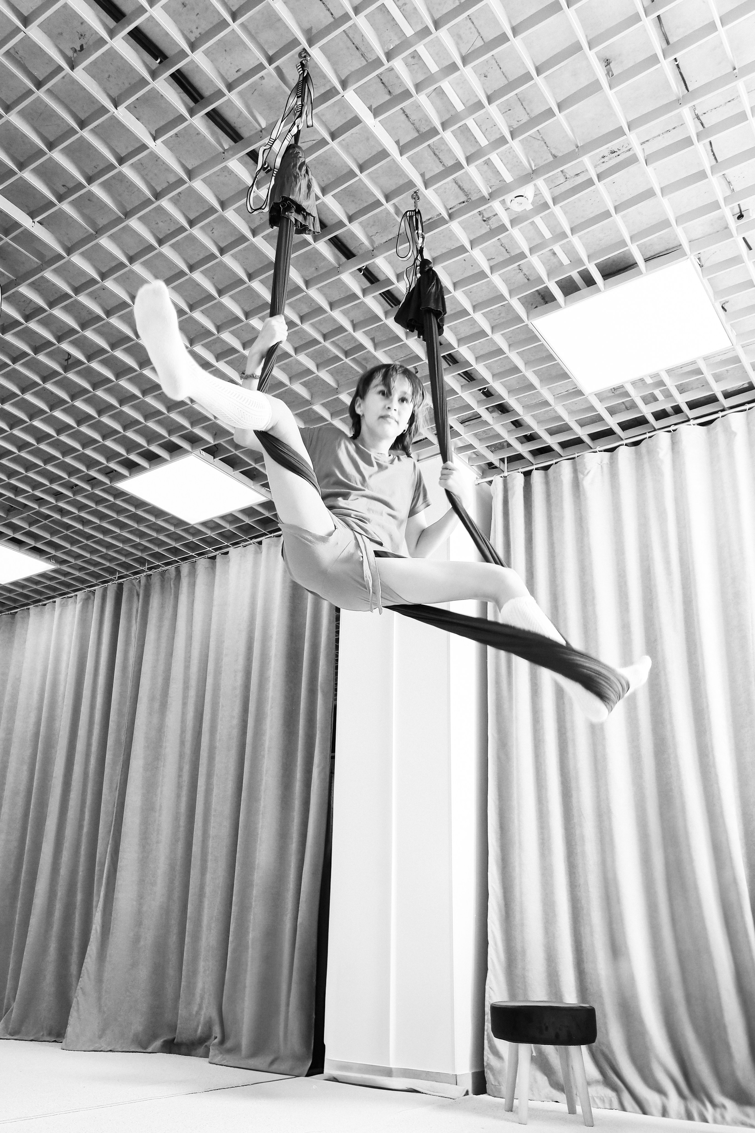 Детская аэройога. Фотограф Надршина Лилия