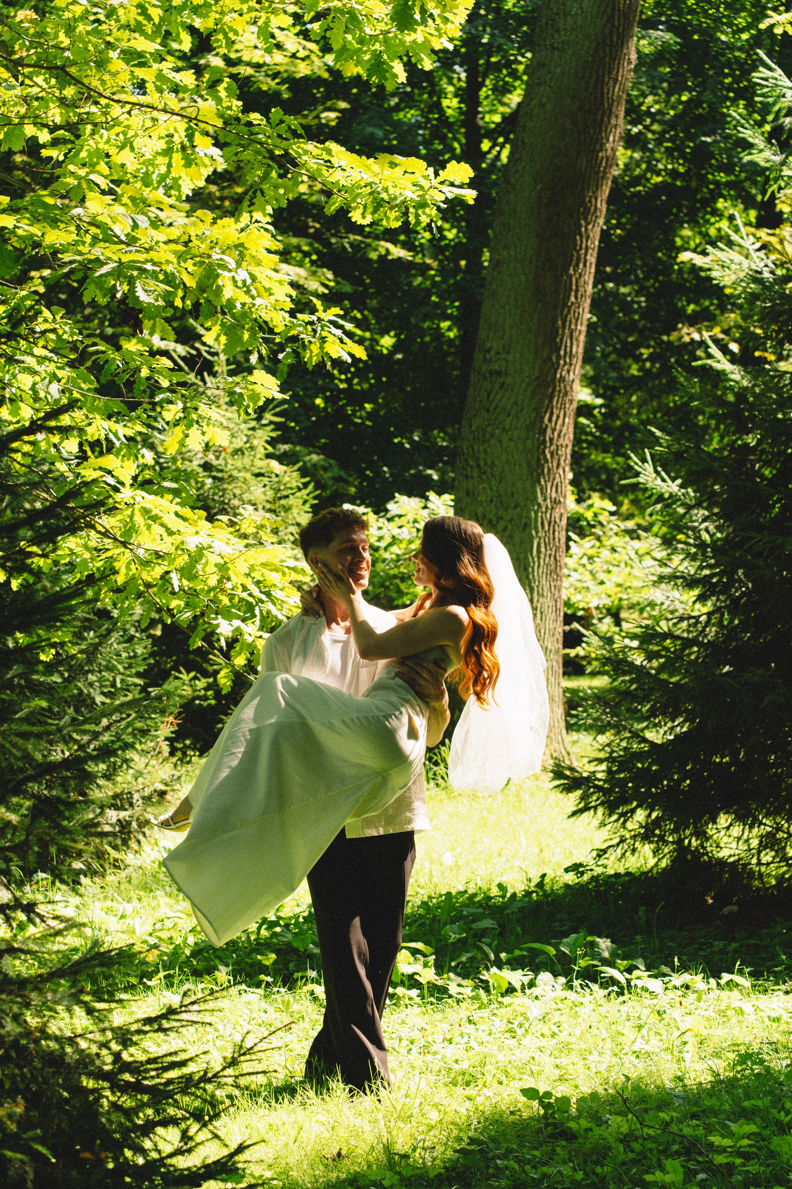 СВАДЕБНАЯ СЬЕМКА В ПЕТЕРГОФЕ И СЬЕМКА РЕПОРТАЖА В ЗАГСЕ ПЕТЕРГОФА. Профессиональный фотограф, Санкт-Петербург — Виктория Богомолова