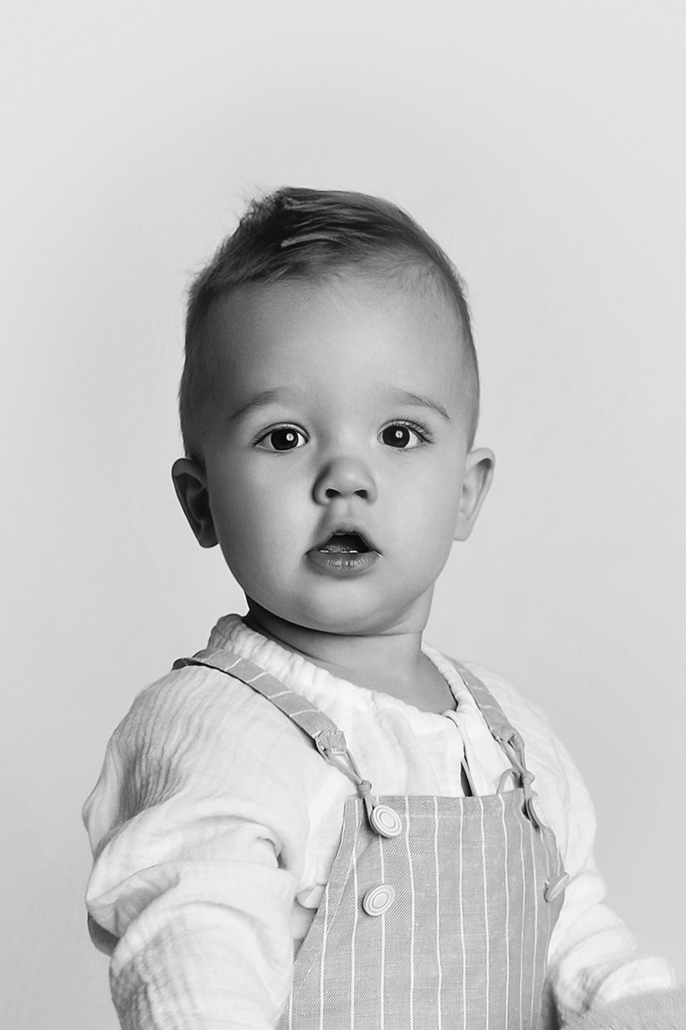 ФОТОСЕССИЯ ПЕРВОГО ГОДИКА для мальчика в стиле МИНИМАЛИЗМ. Фотограф новорожденных беременных в Тюмени Ткачук Татьяна