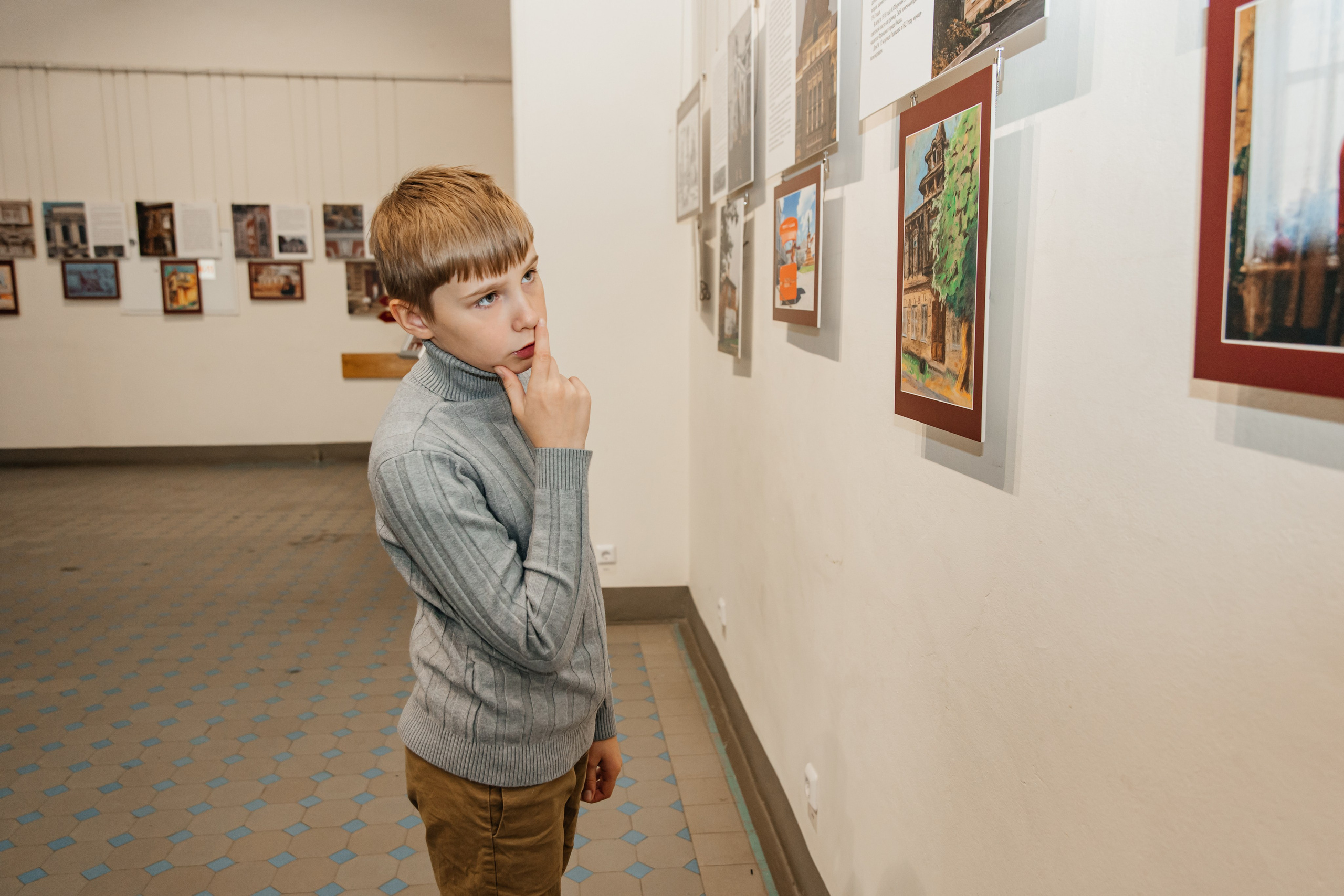Открытие выставки в Рыбинском музее. ФОТОИСТОРИЯ. УСКОЛЬЗАЮЩАЯ КРАСОТА В ДЕТАЛЯХ