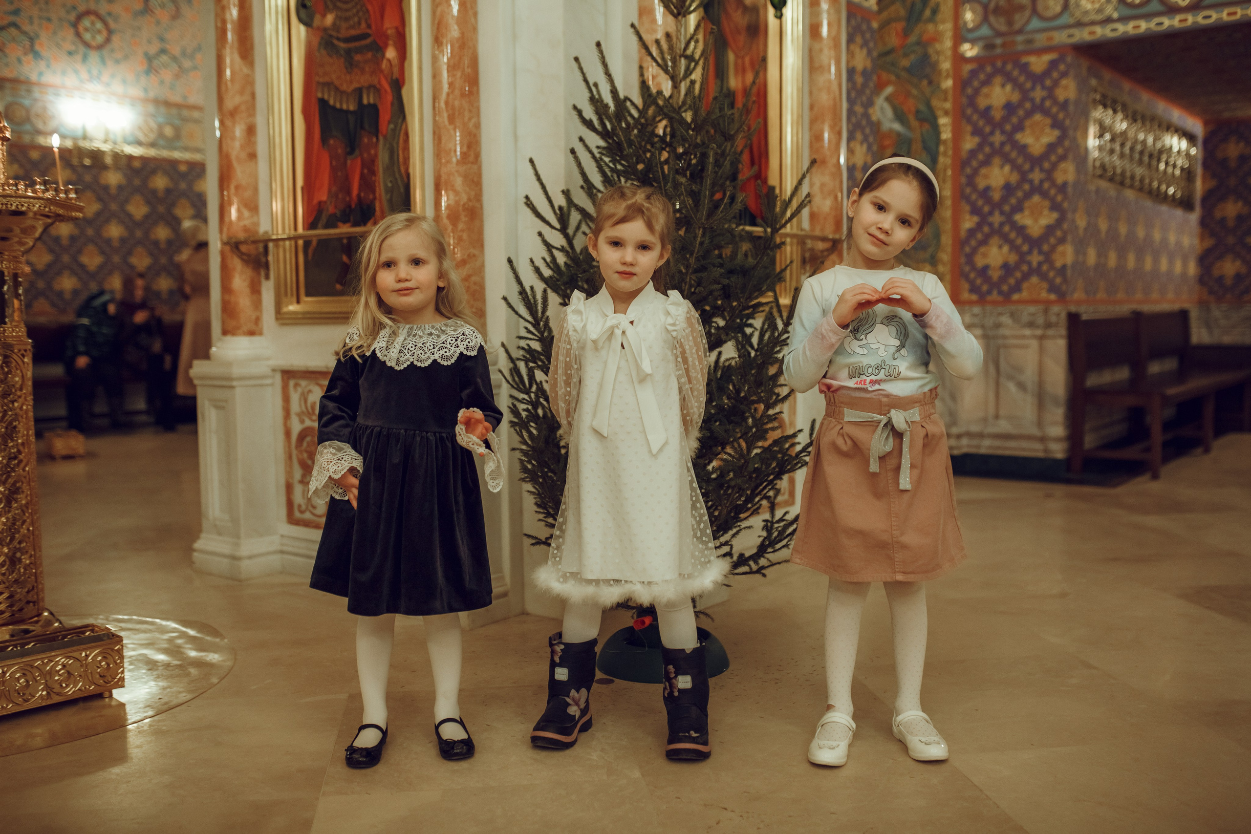 Крещение Виктории. Фотограф на Крещение, семейный фотограф в Москве