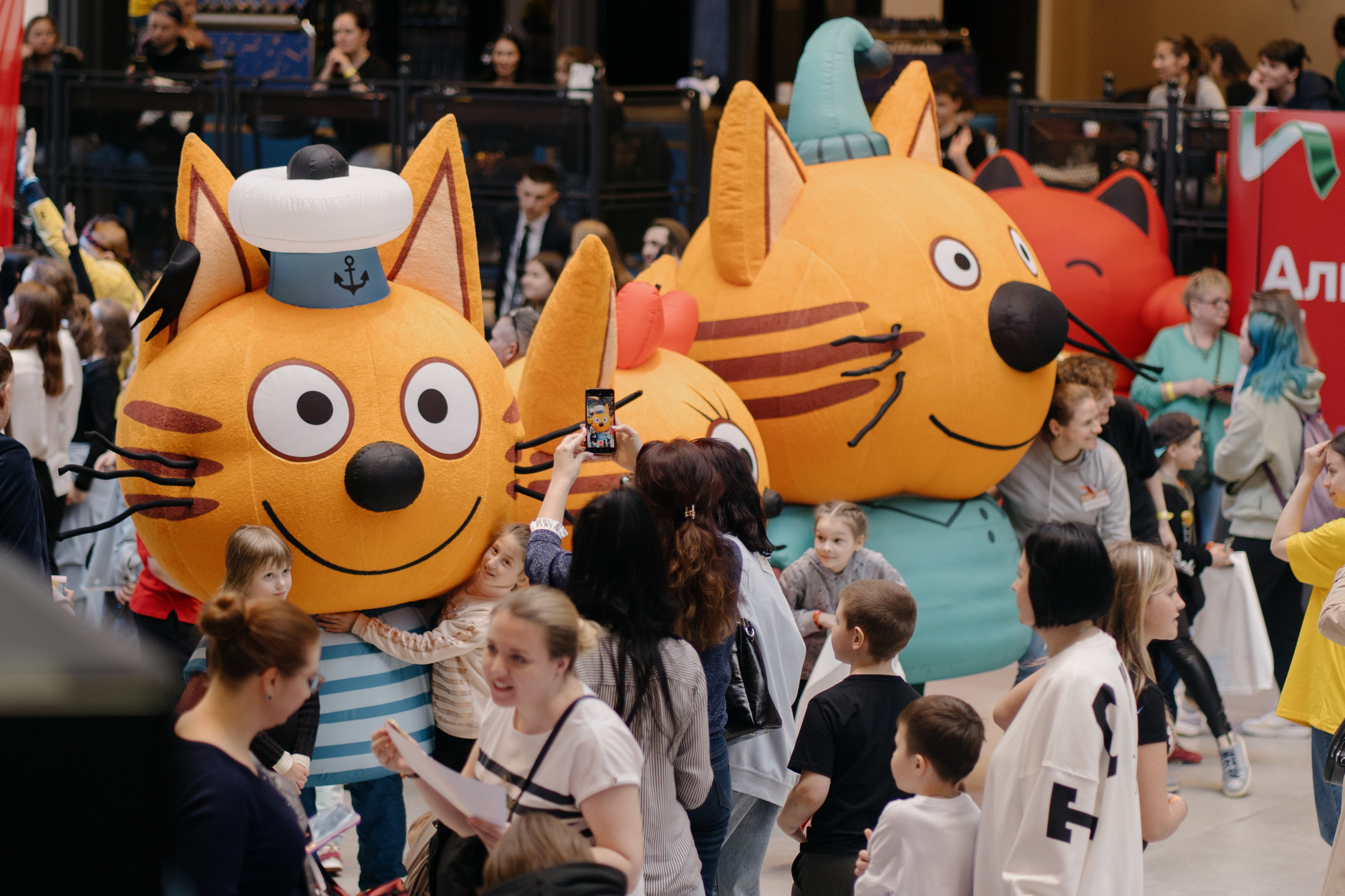 Три кота на «Каникулы с Комсомолкой» 04.05.24. Свадебный и семейный фотограф в Санкт-Петербурге Дмитрий Панин