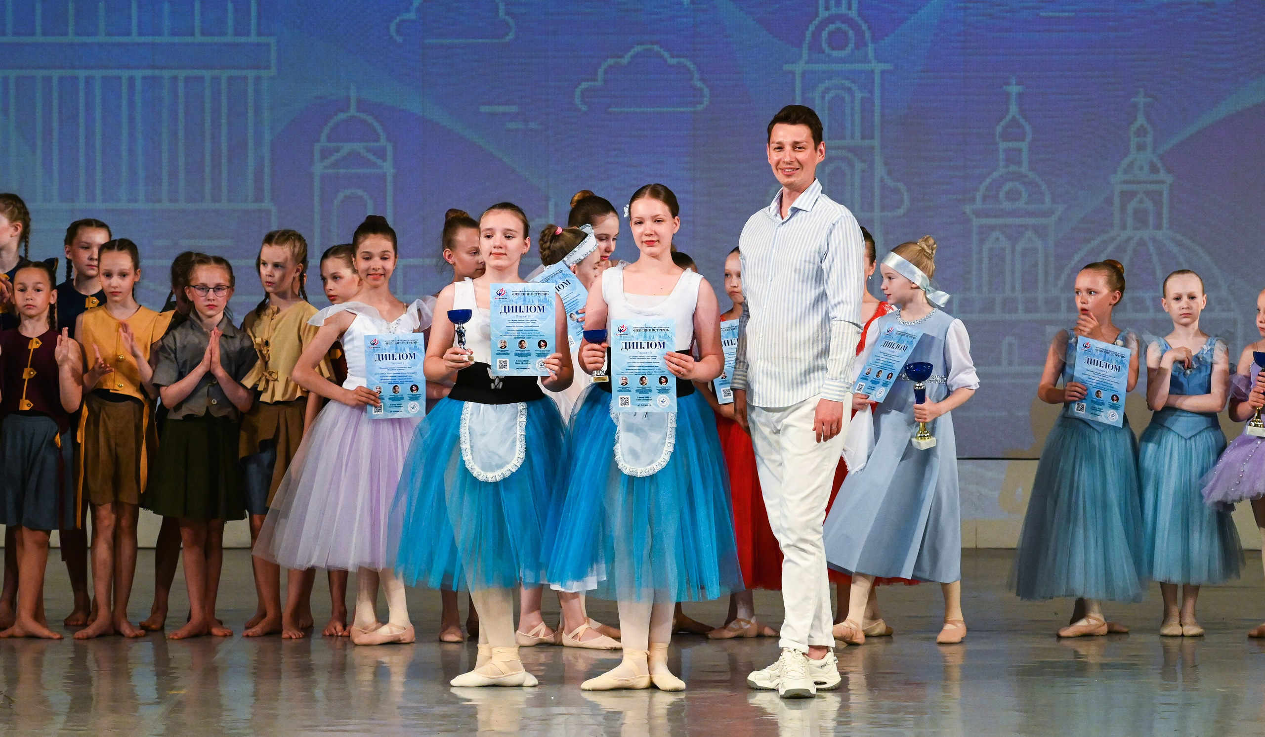 02.06.2025 «АртКомпас» Всероссийский фестиваль талантов «Невские встречи» г. Санкт-Петербург. Медиастудия Фото Концепт