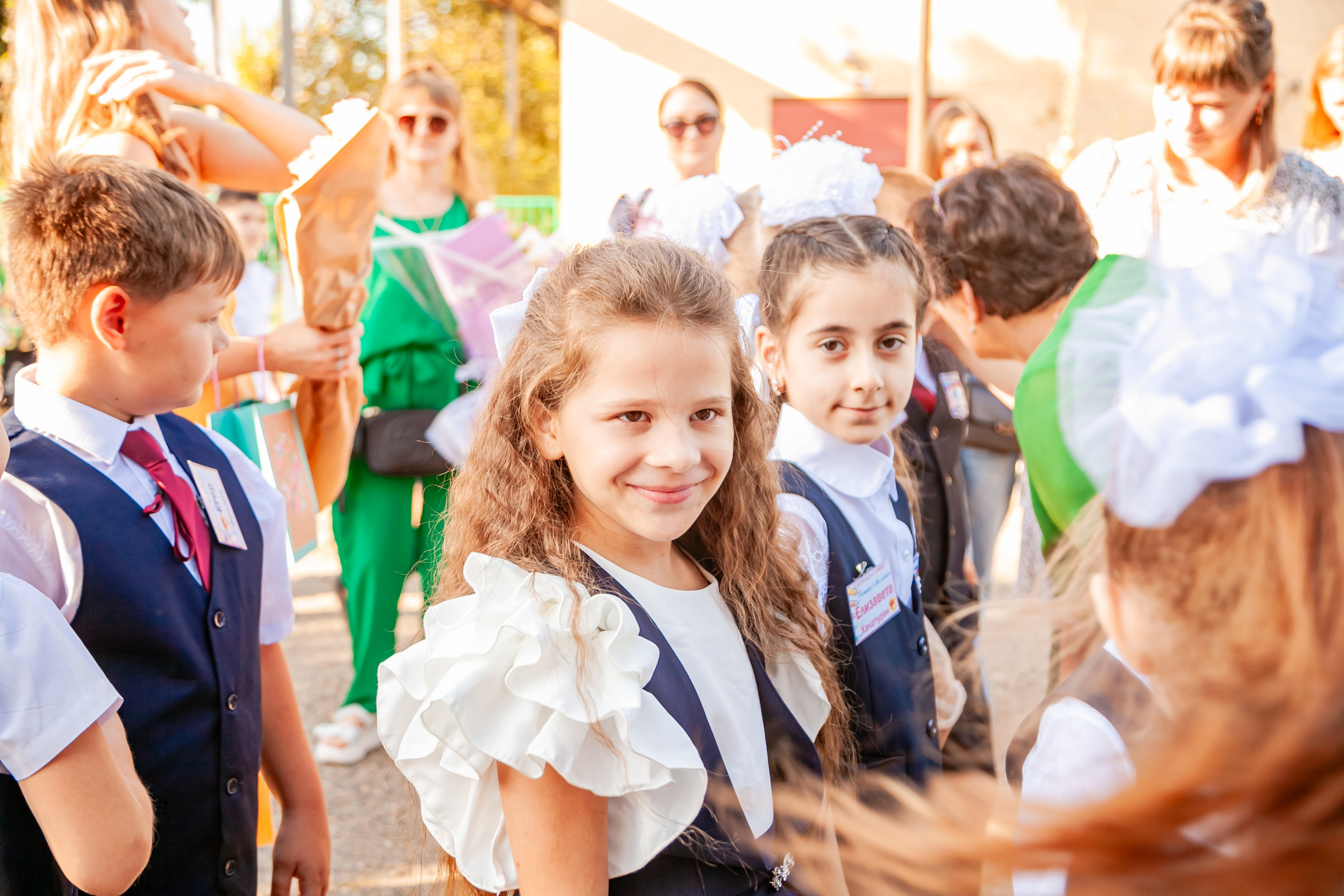 1 сентября линейка. Свадебный и семейный фотограф в Армавире