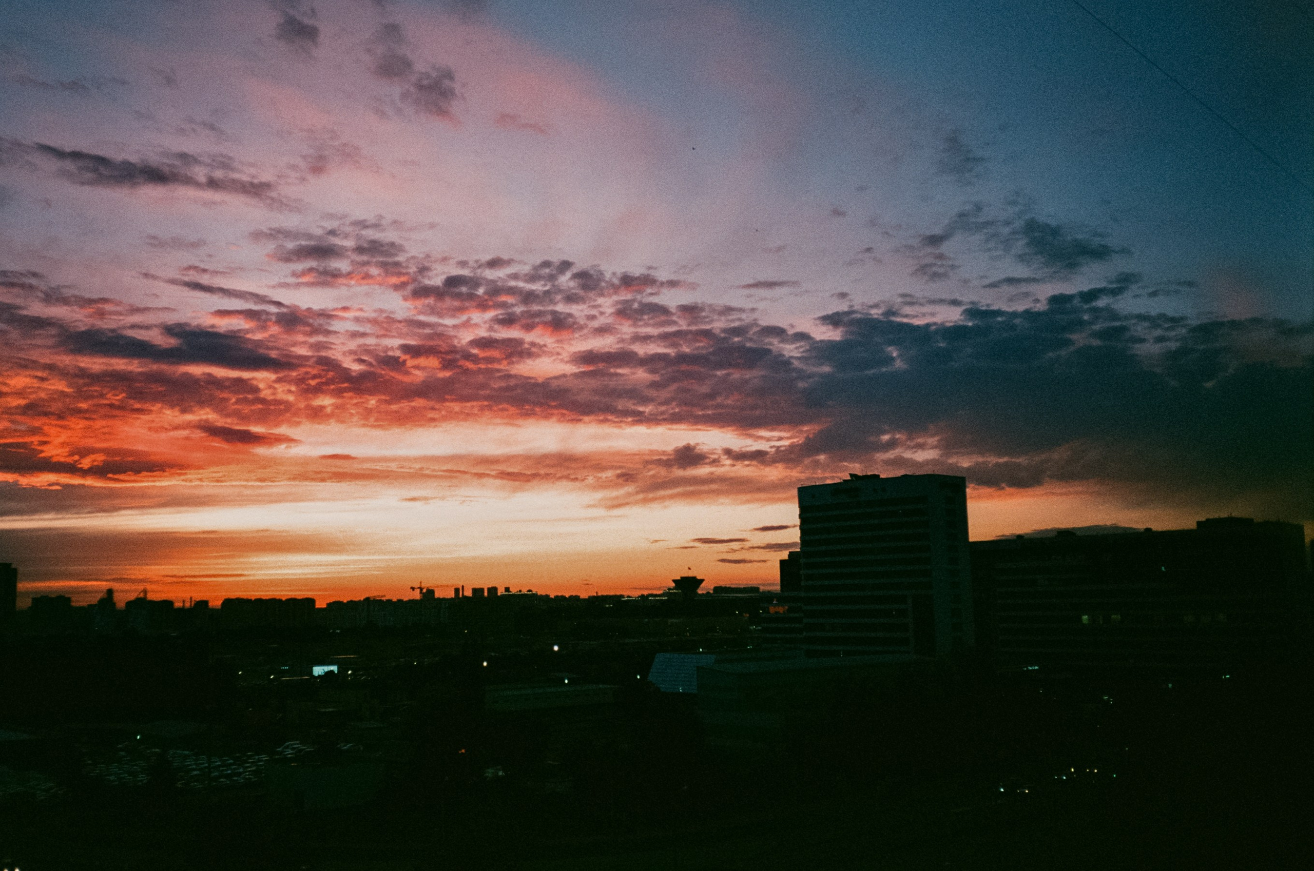 Ricoh MF-1 / Fujifilm X-tra 400 (просрочка) / Закат Строгино, Давыдовс