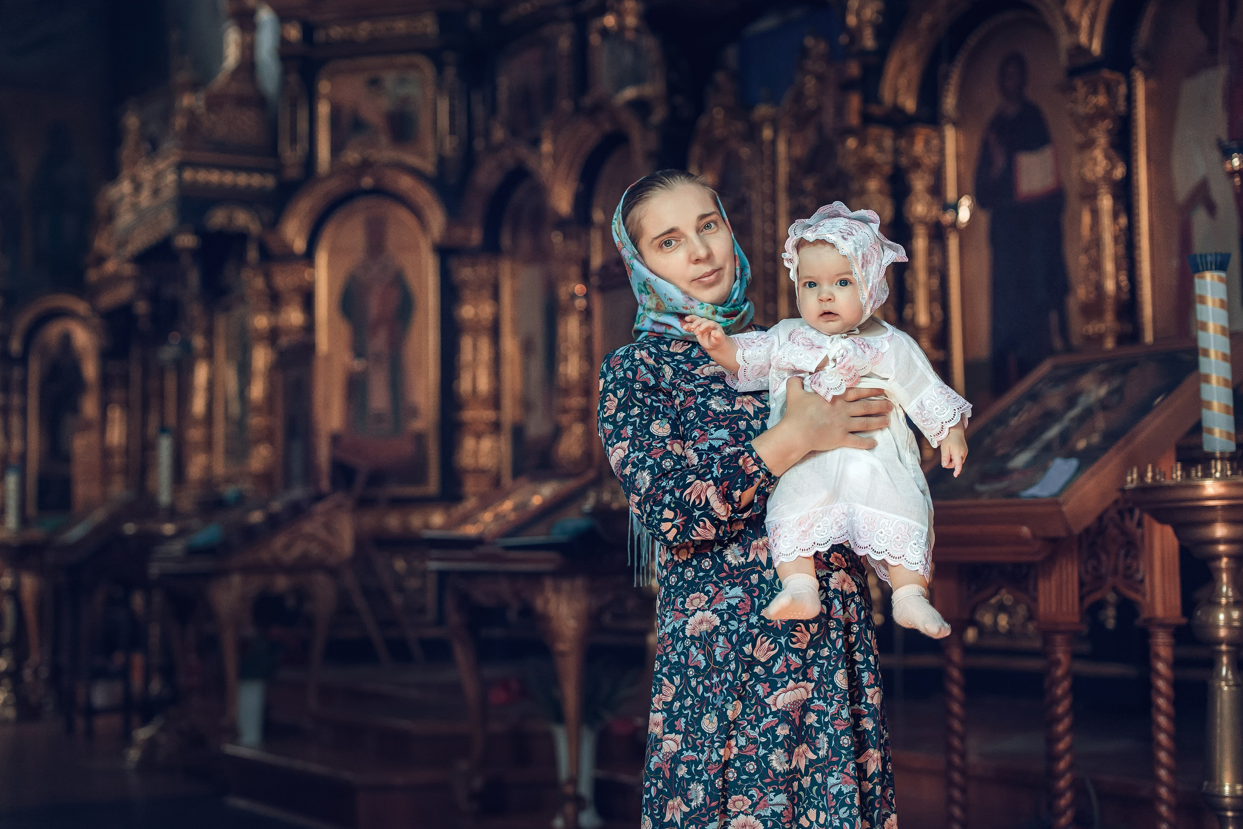 Таинства Крещения и Венчания в Старом Осколе. Фотостудия для новорожденных в Старом Осколе Гильфановых Юрия и Ольги