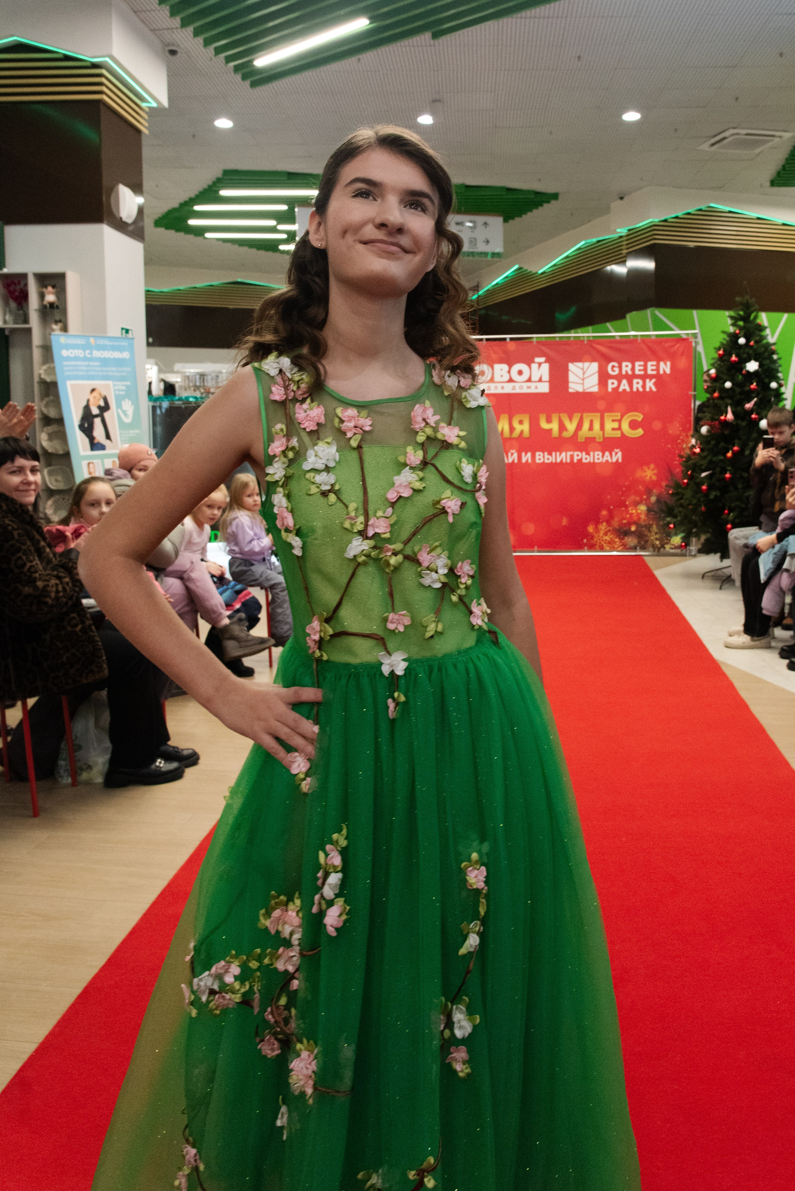 Показ Мод БФ «Исток Жизни». Дети с «Безграничными Возможностями». Портретный Семейный Fine-Art фотограф в Санкт-Петербурге Криулина