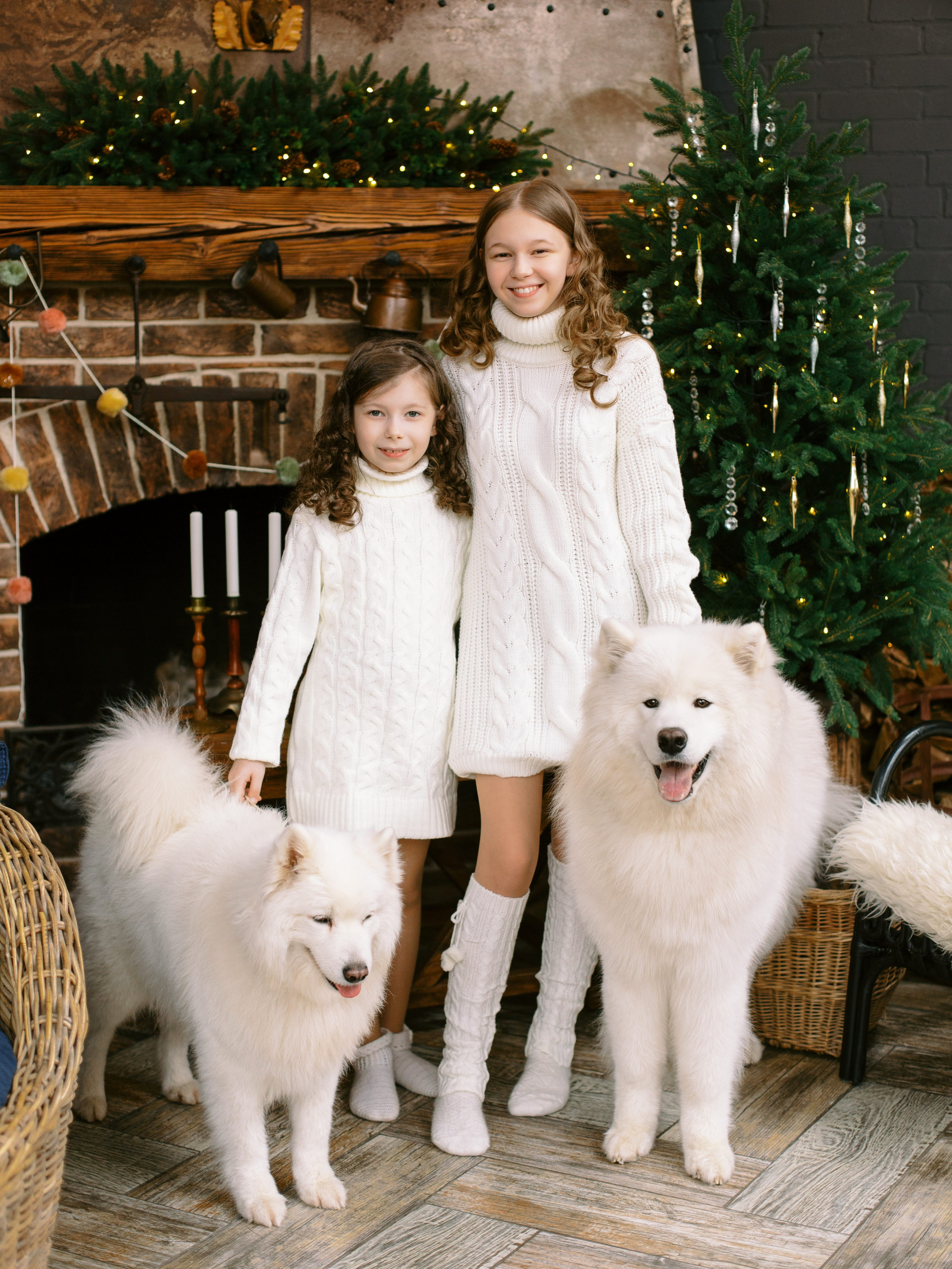 Новогодняя фотосессия в студии в Ростове для Юлии, Эли и Софии