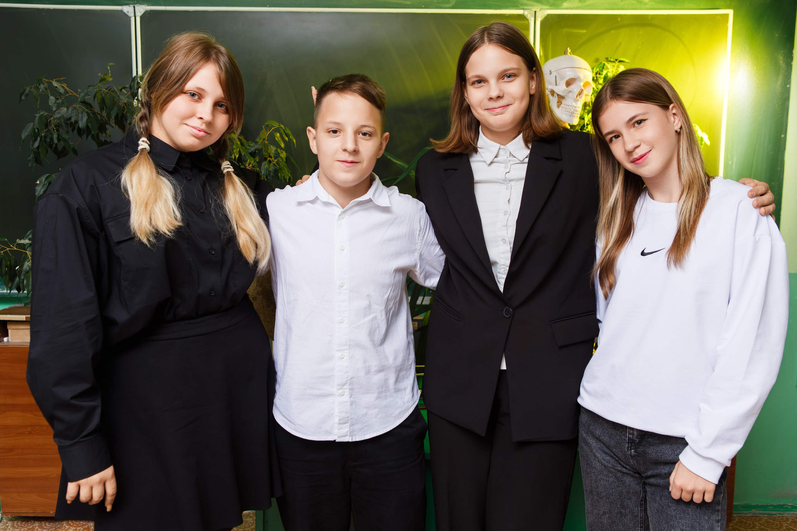 Групповая Фотосессия в Классе для Учеников 9 Классов | Твой Альбом Мценск. ТВОЙ АЛЬБОМ / ТВОИ ПРАВИЛА