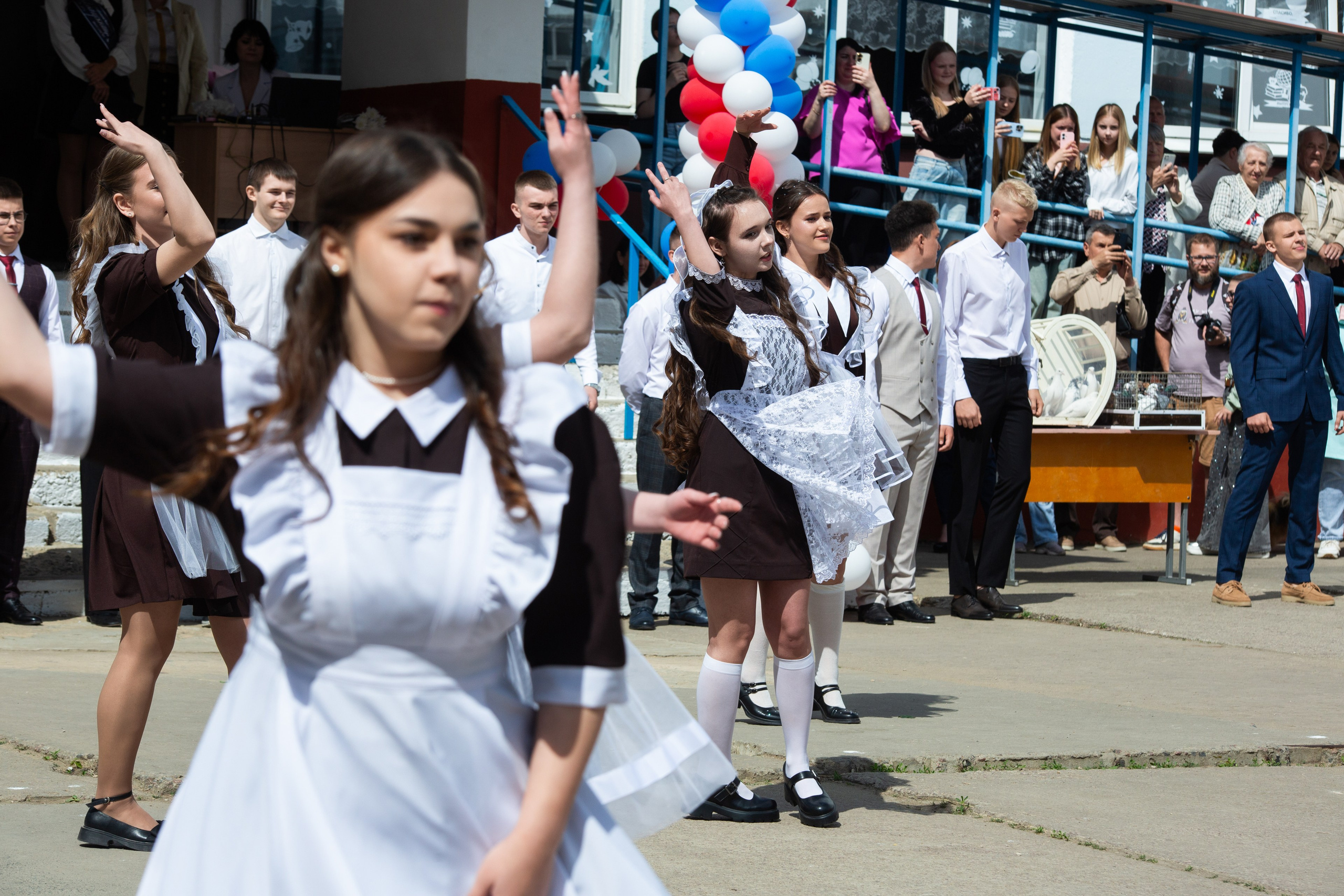ПОСЛЕДНИЙ ЗВОНОК 2025 9 ШКОЛА. ТВОЙ АЛЬБОМ / ТВОИ ПРАВИЛА
