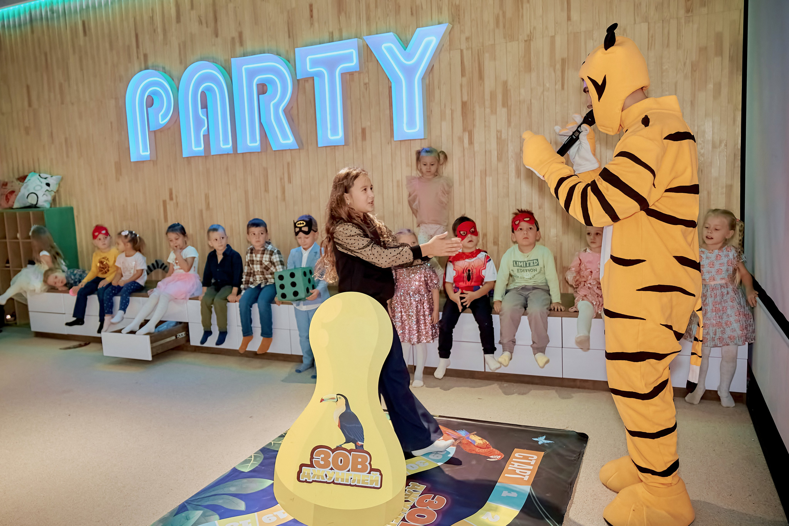 PARTY. Фотограф в Екатеринбурге Наталия Нарышкина, бизнес контент, танец