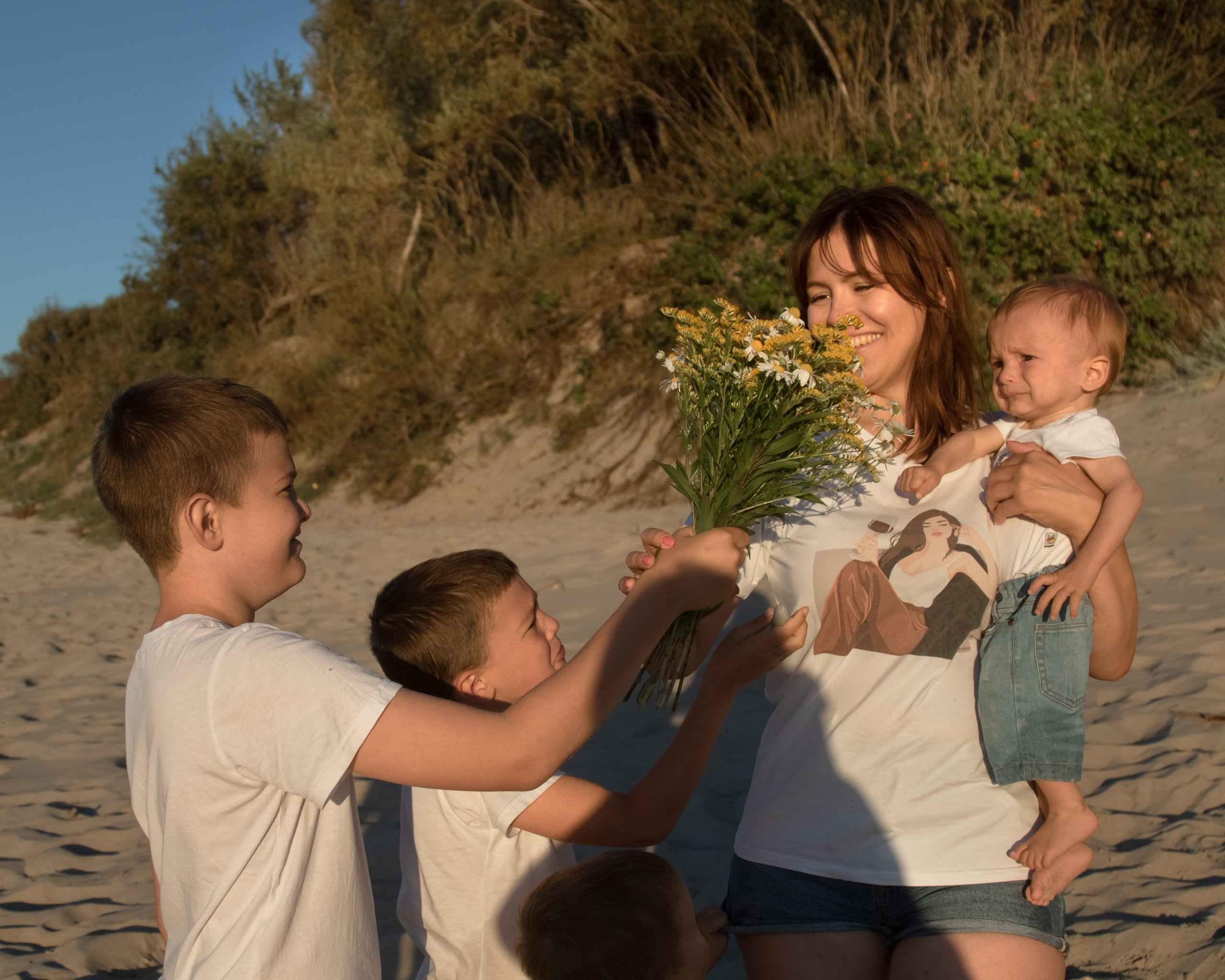 Пять мужчин и одна дама (мама). Фотограф Зеленоградск Лиана Сопина