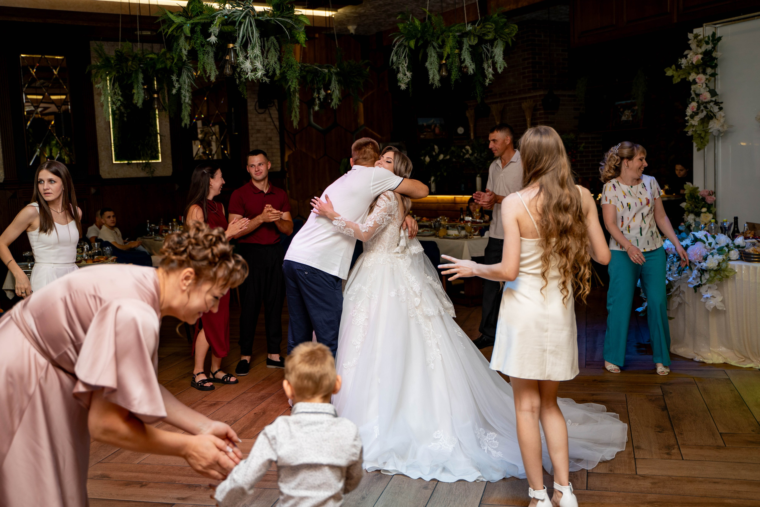 Данил и Анастасия. Видеосьемка, фотосьемка свадеб, юбилеев, утренников в Краснодарском кр