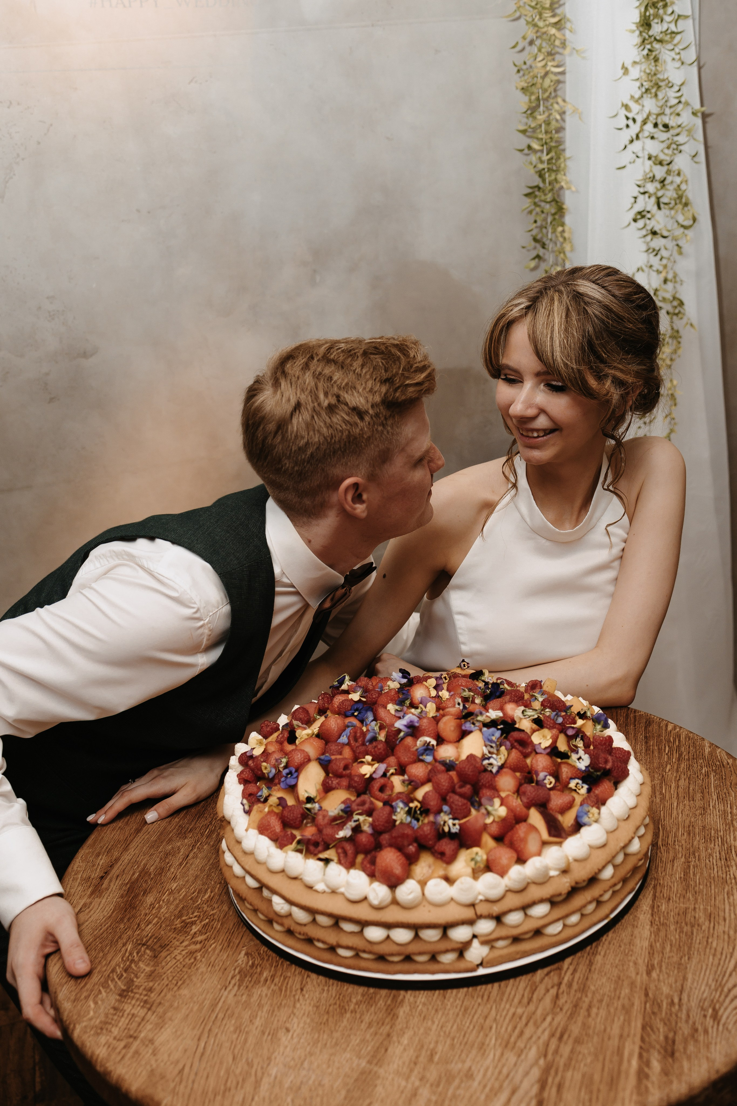 Илья и Ксюша (2024). Свадебный и семейный фотограф в Москве Яна Шувалова