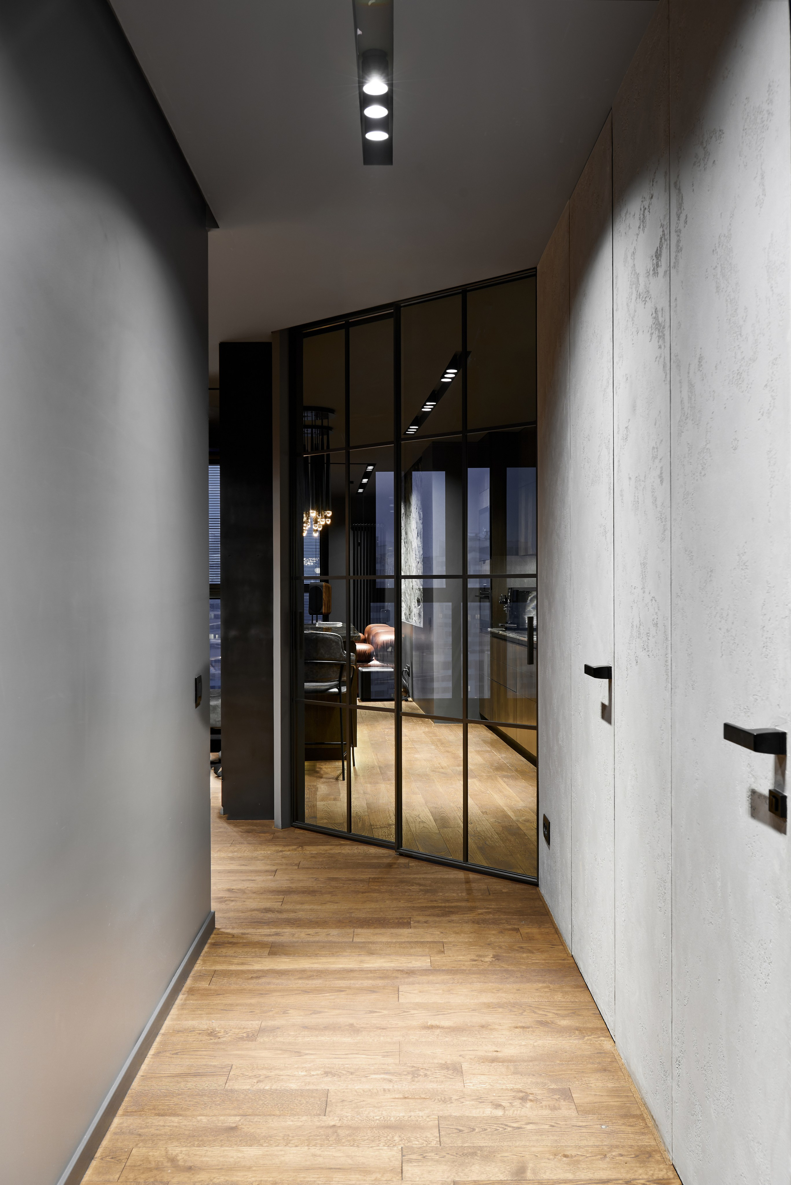 Съёмка для ремонтной компании Raevsky. Автомобильный и интерьерный фотограф в Минске Александр Тагаев