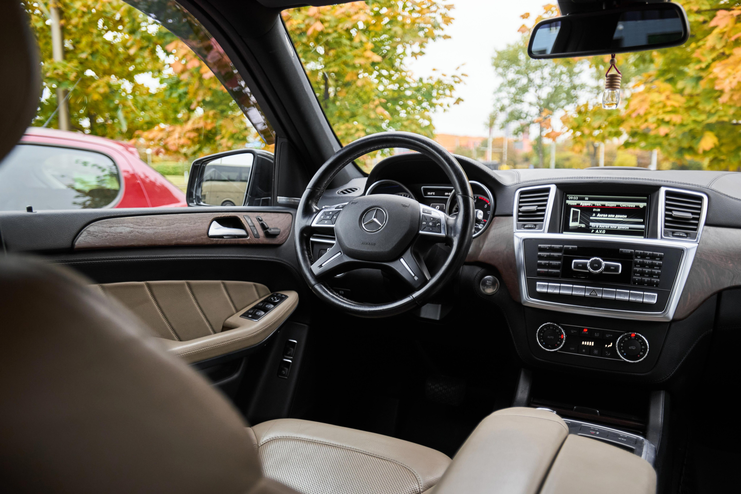 Mercedes GL350. Автомобильный и интерьерный фотограф в Минске Александр Тагаев