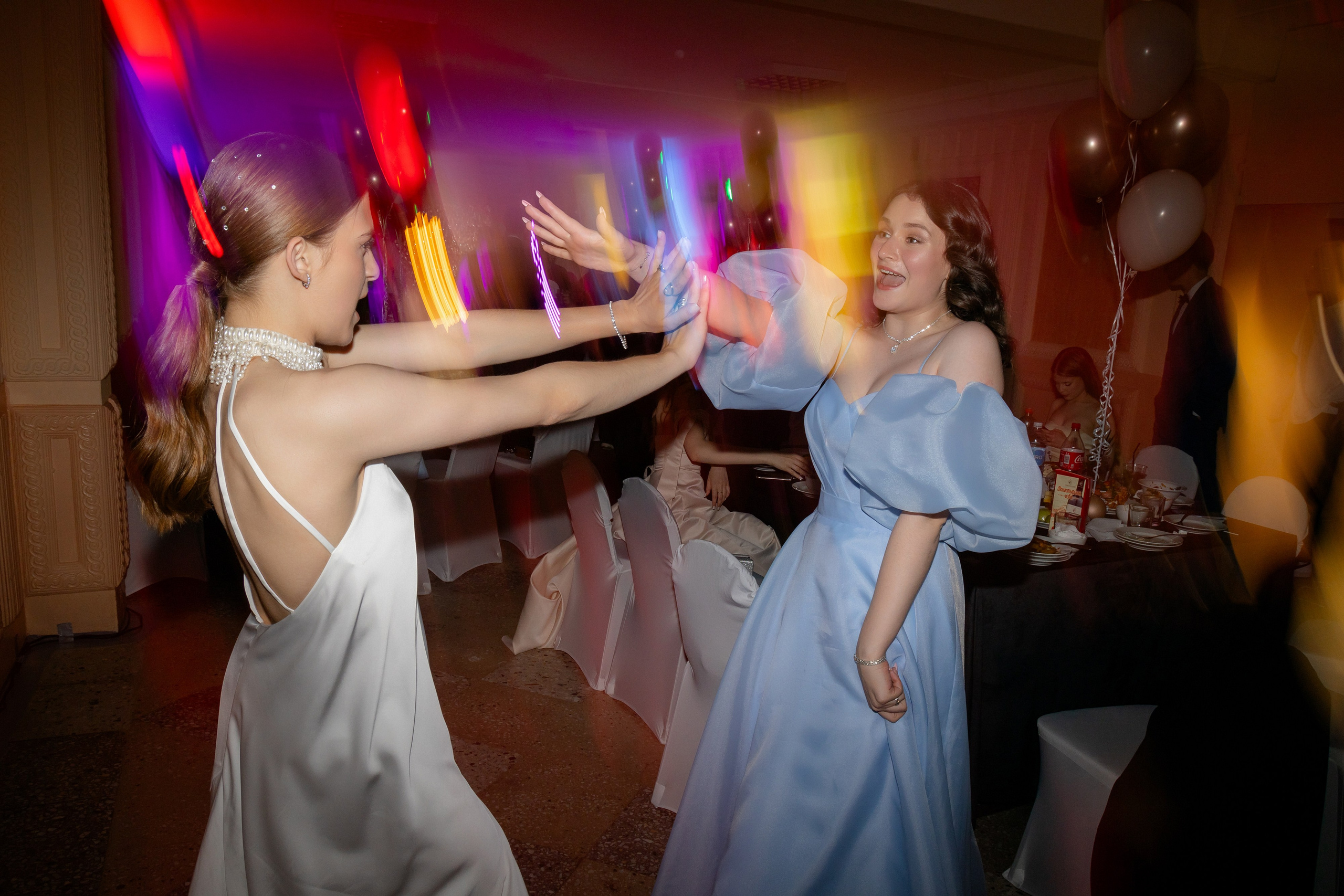 Школьный выпускной 2024 год в Соколе (Минск). Свадебный фотограф в Минске/Беларуси Сергей Спиридонов